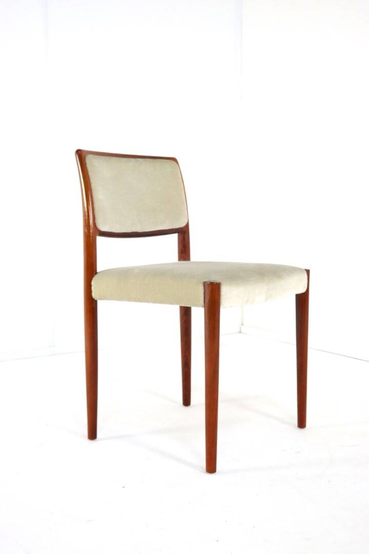 Set of 4 Niels O Möller model 80 chairs