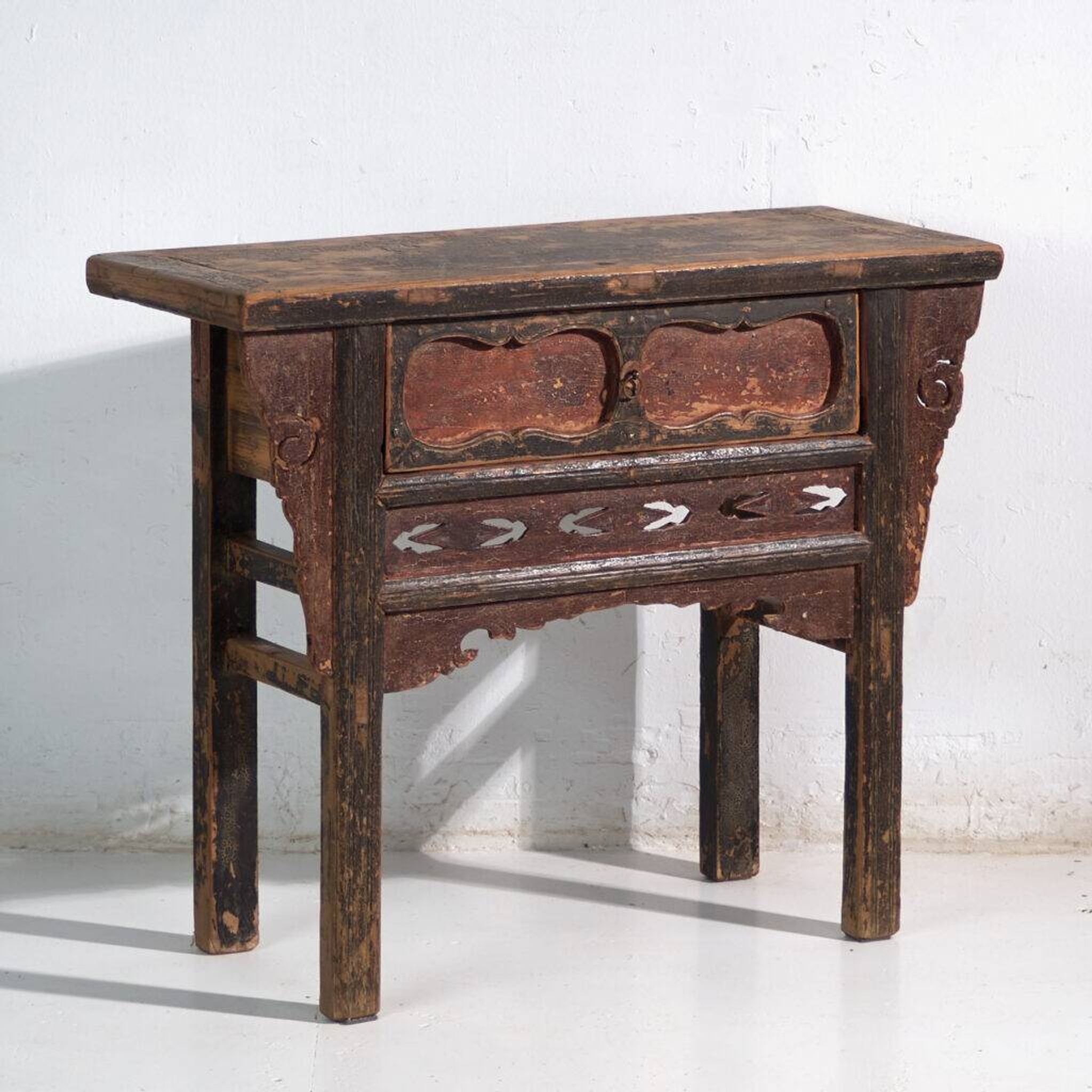 Ancienne console en pin à patine multicouche – Chine, vers 1930