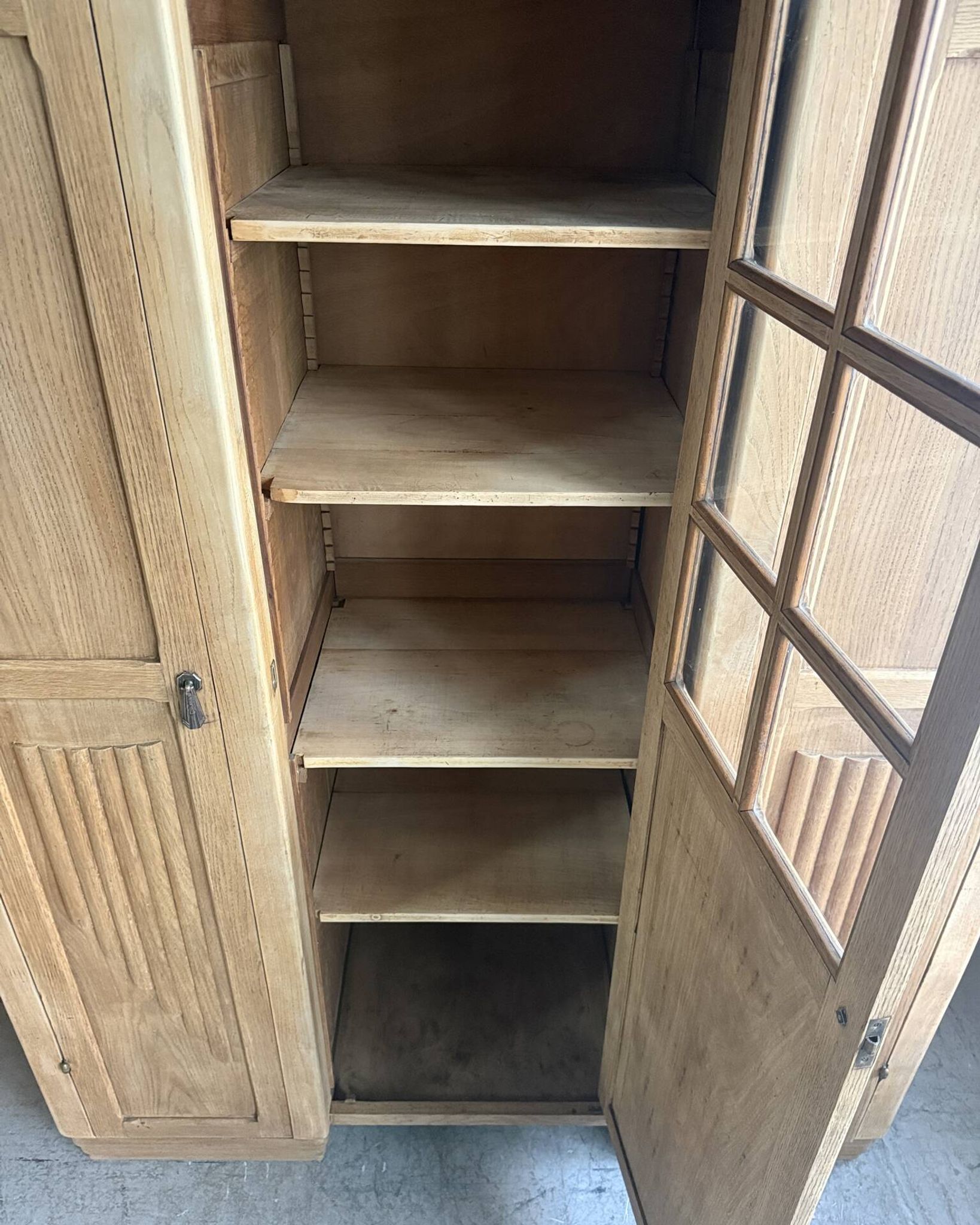 Large asymmetrical Art Deco wardrobe with three doors in oak (renovated)