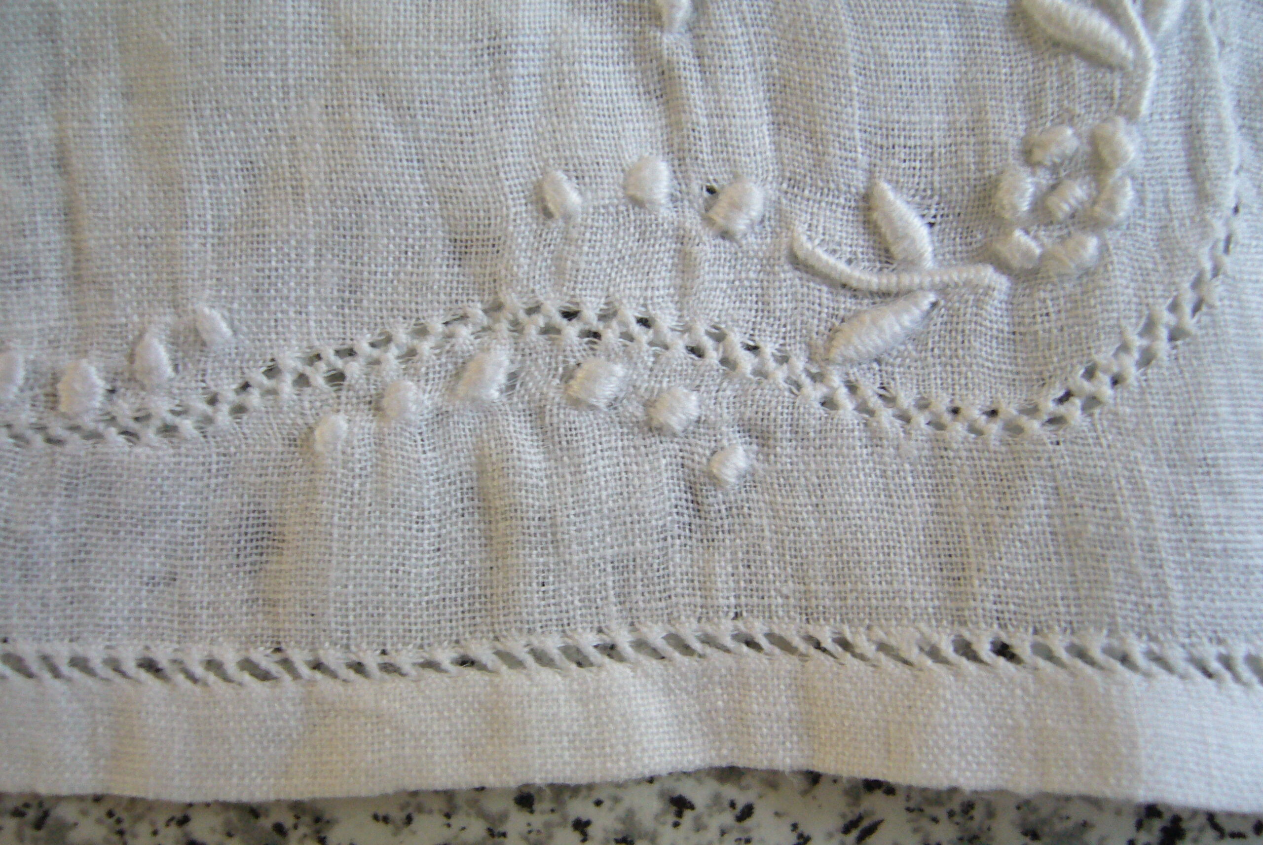 Handkerchief embroidered pouch AB