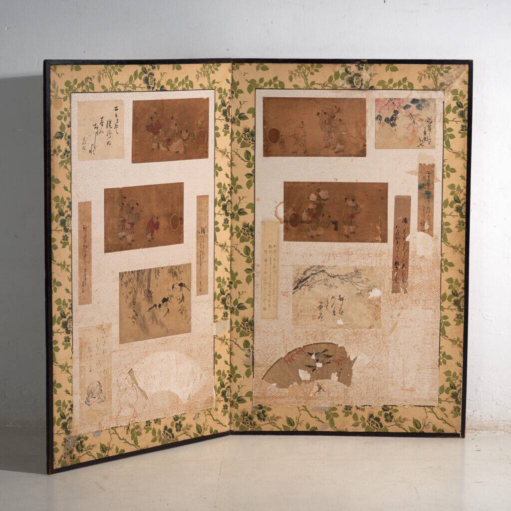Paravent japonais ancien à deux feuilles avec collage de peintures