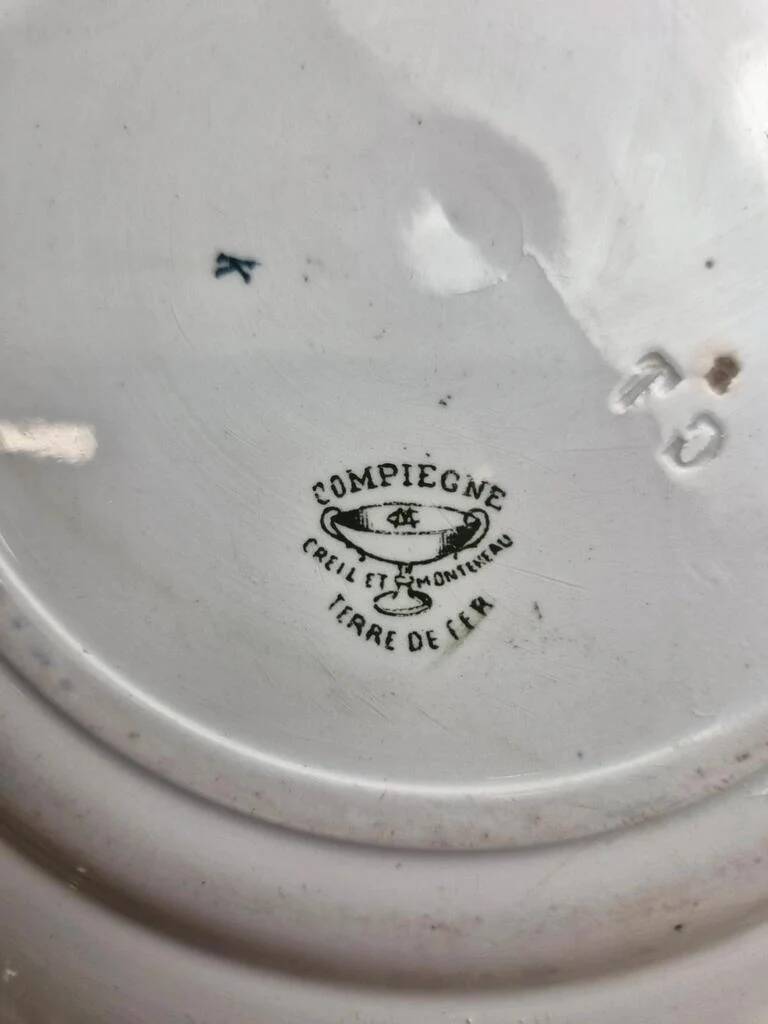 Antique ironstone plate from Creil and Montereau, Compiègne green model.