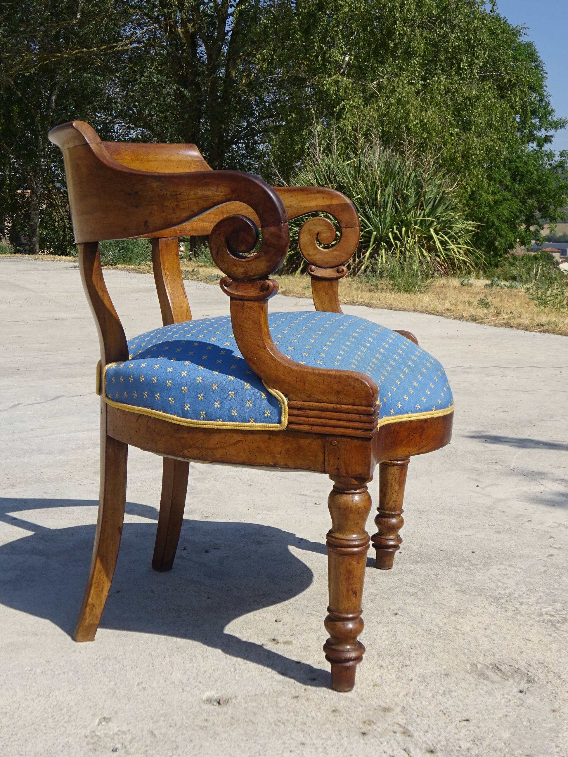 Ancien fauteuil gondole