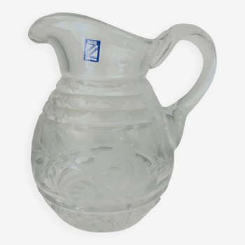 Engraved crystal pitcher, master cristallier e.bourdon