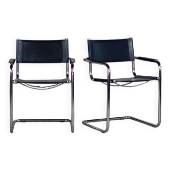 Pair of Bauhaus cantilever armchairs in chromed metal and leather, 1970