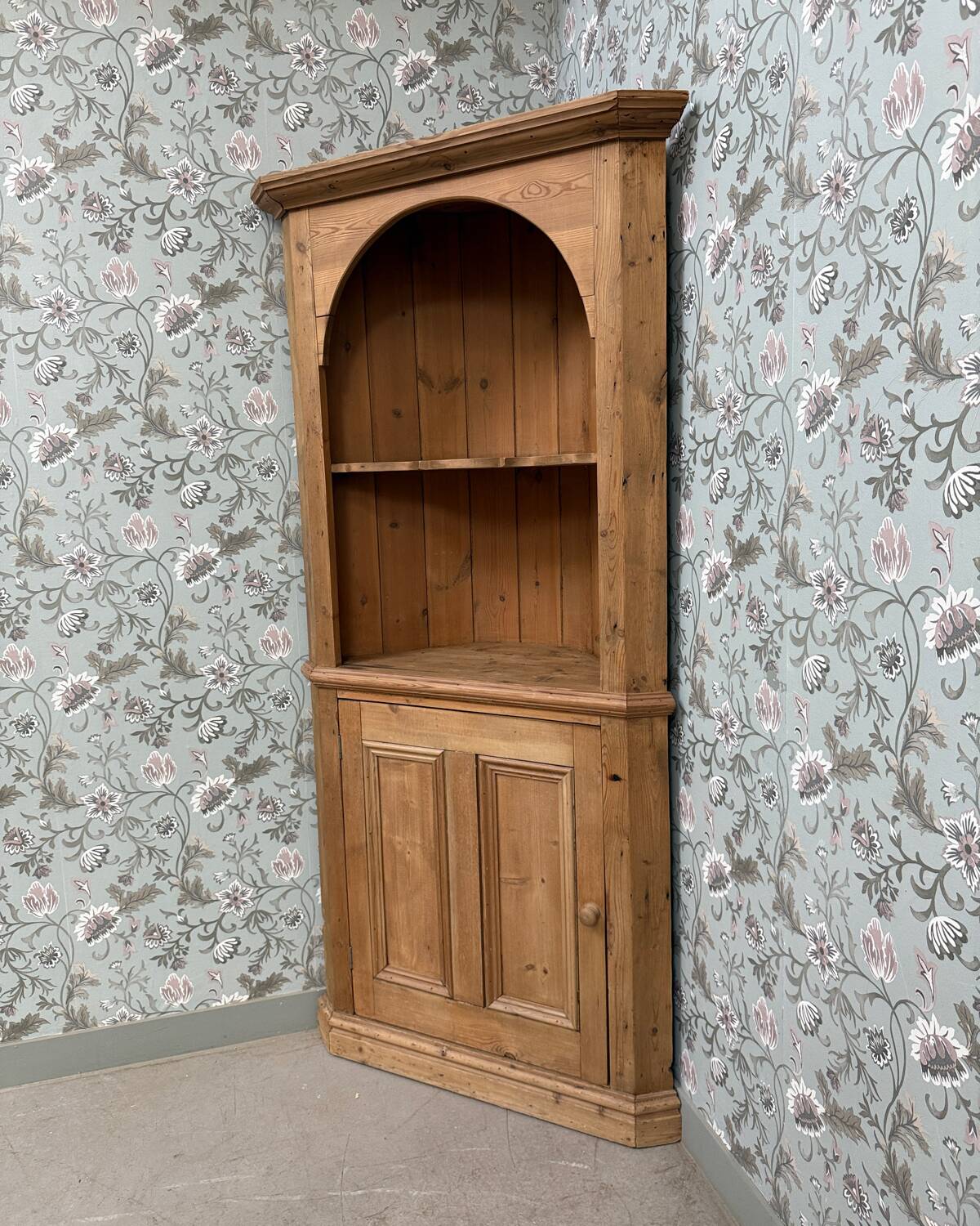 Vintage corner cabinet / pine corner cabinet