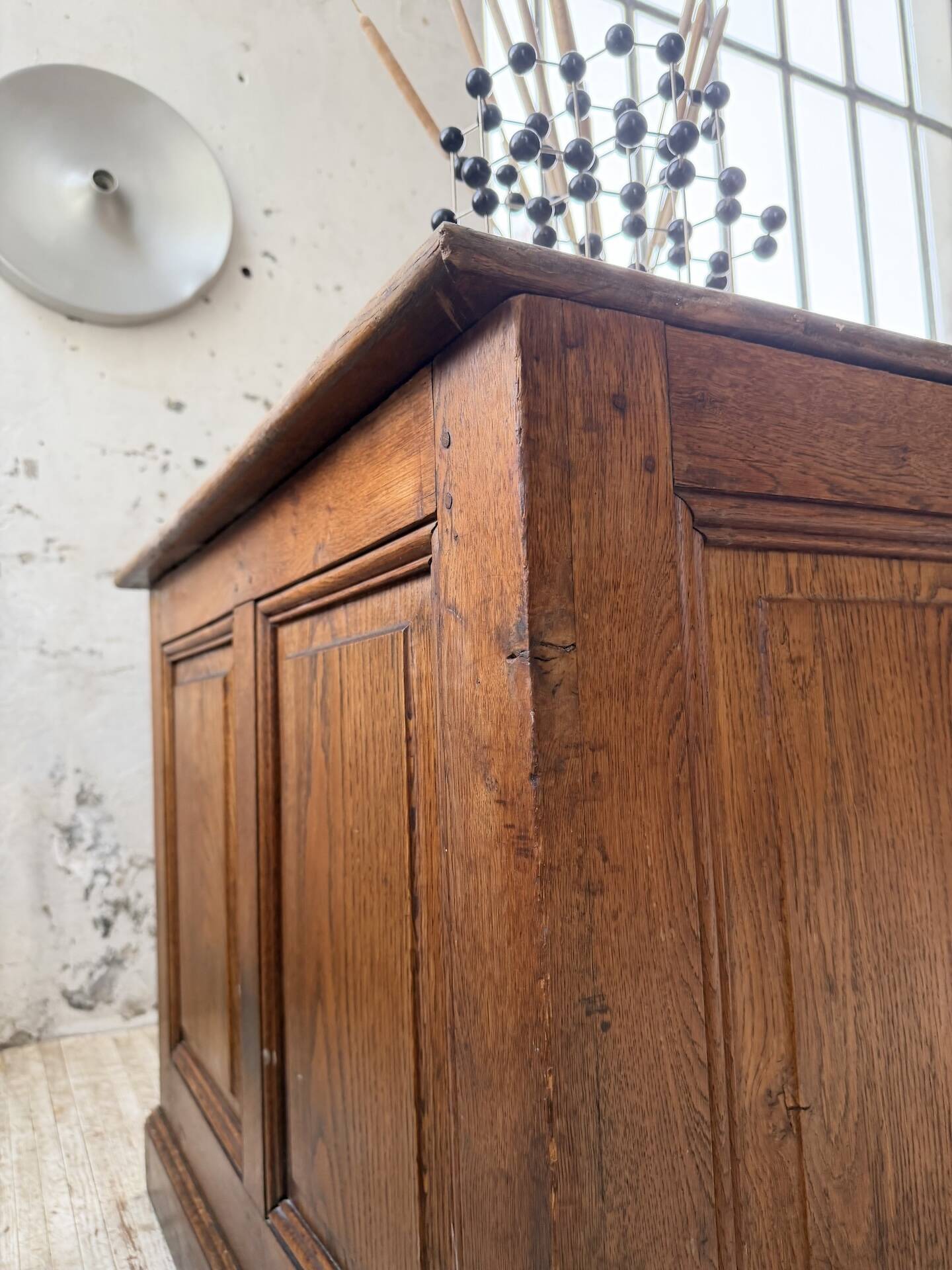 Counter or desk in oak from the 1950s.