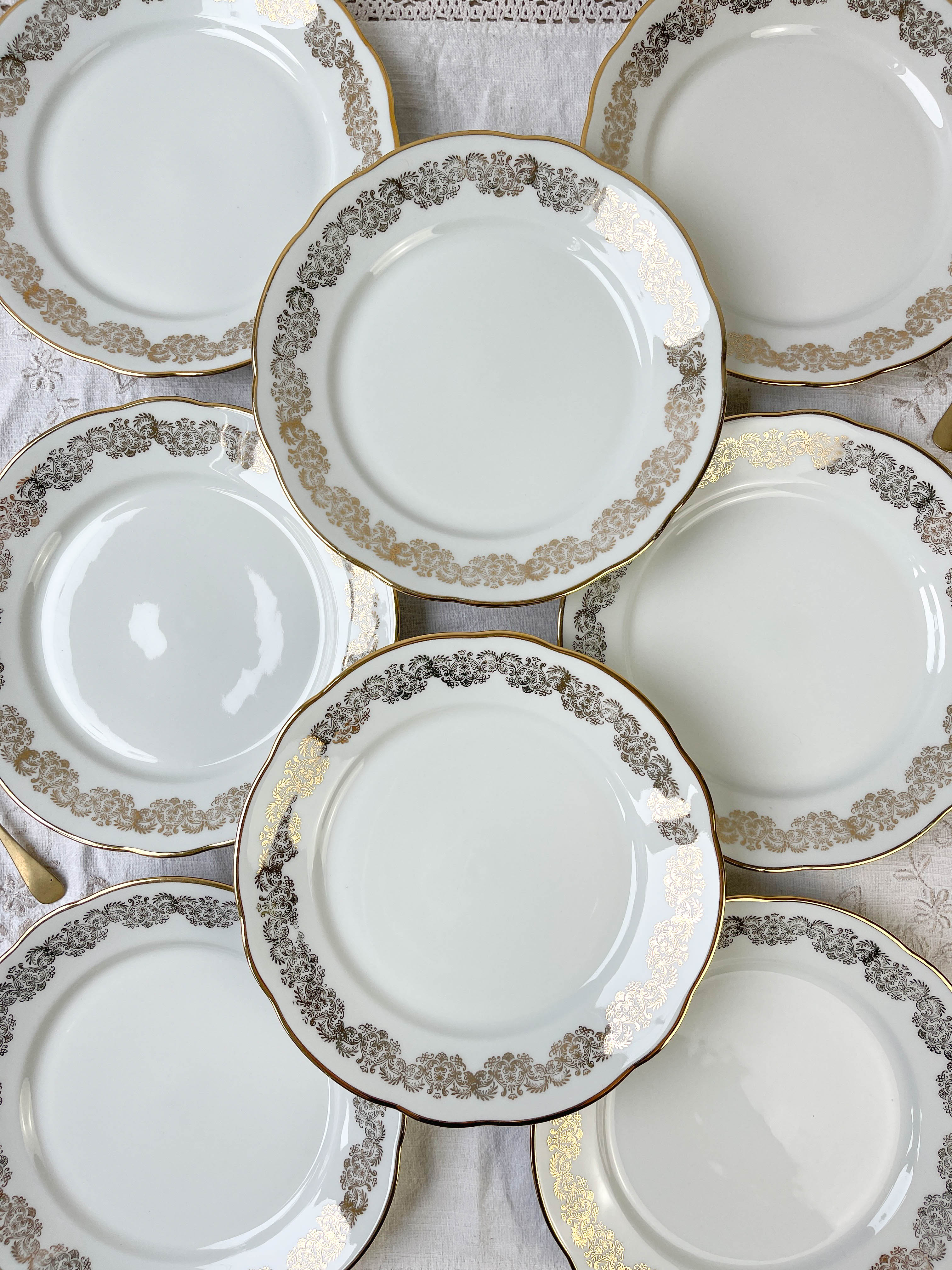 8 Flat plates porcelain white gilded CHAUVIGNY LIMOGES