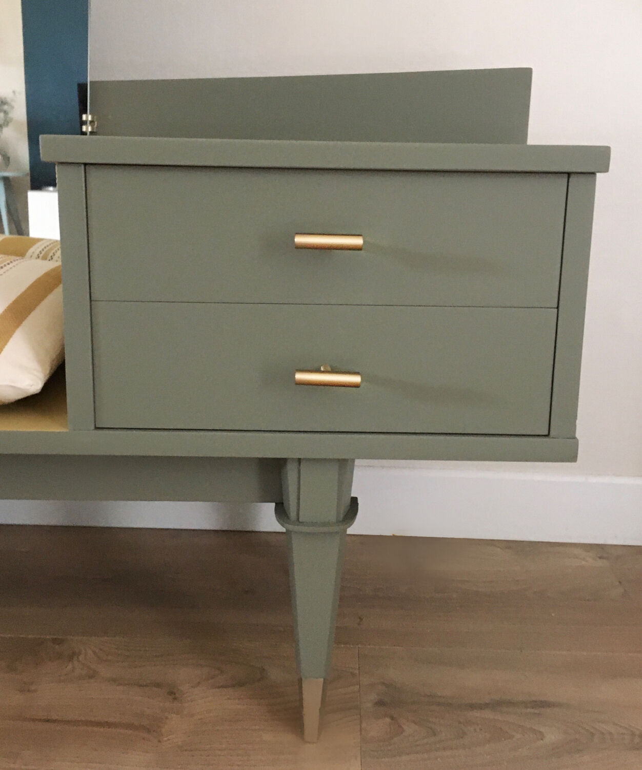 Vintage dressing table