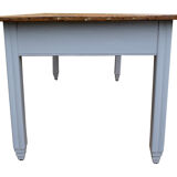 Farm table