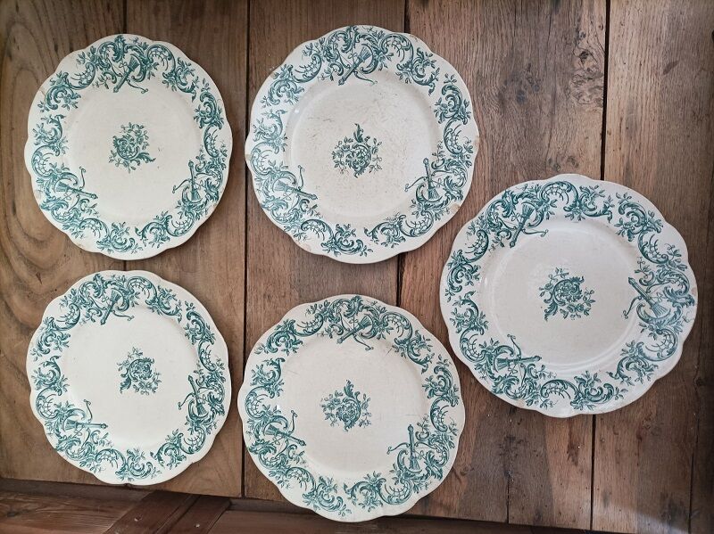 Plate Plate terre de fer Longchamp Héléna