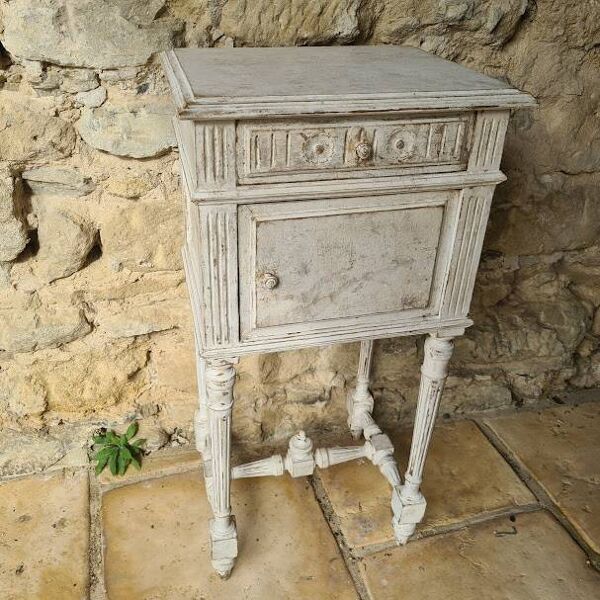 Table de chevet style Henri II