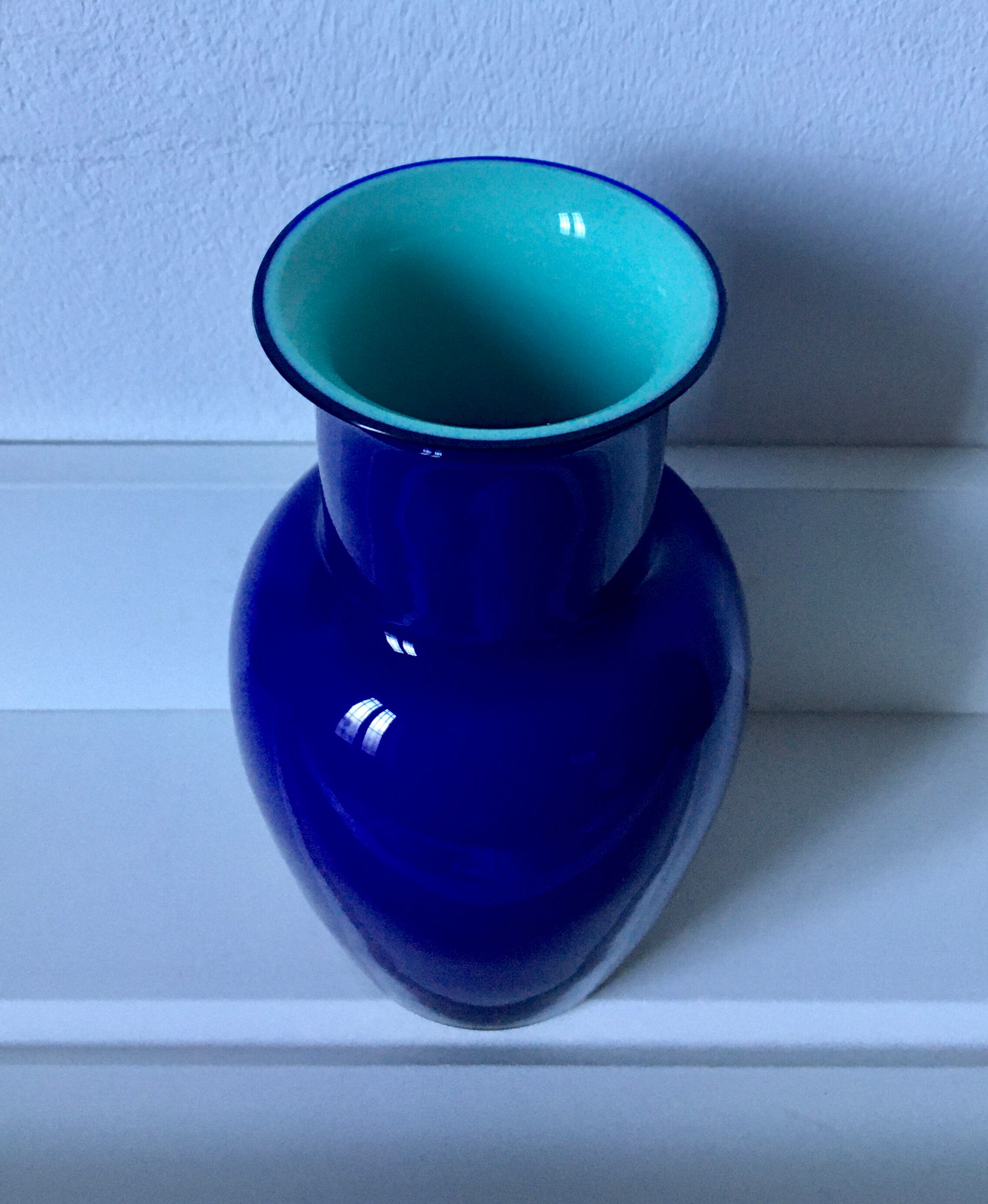 Small opaline vase Carlo Moretti