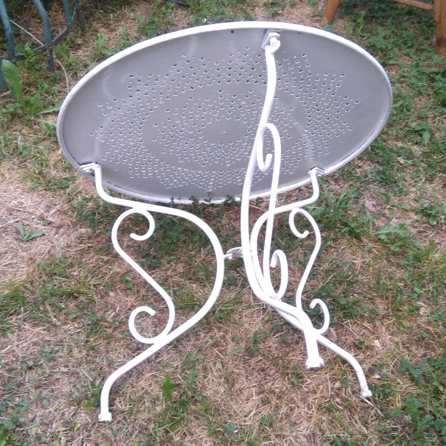 Table basse de jardin en fer forgé desserte enfant