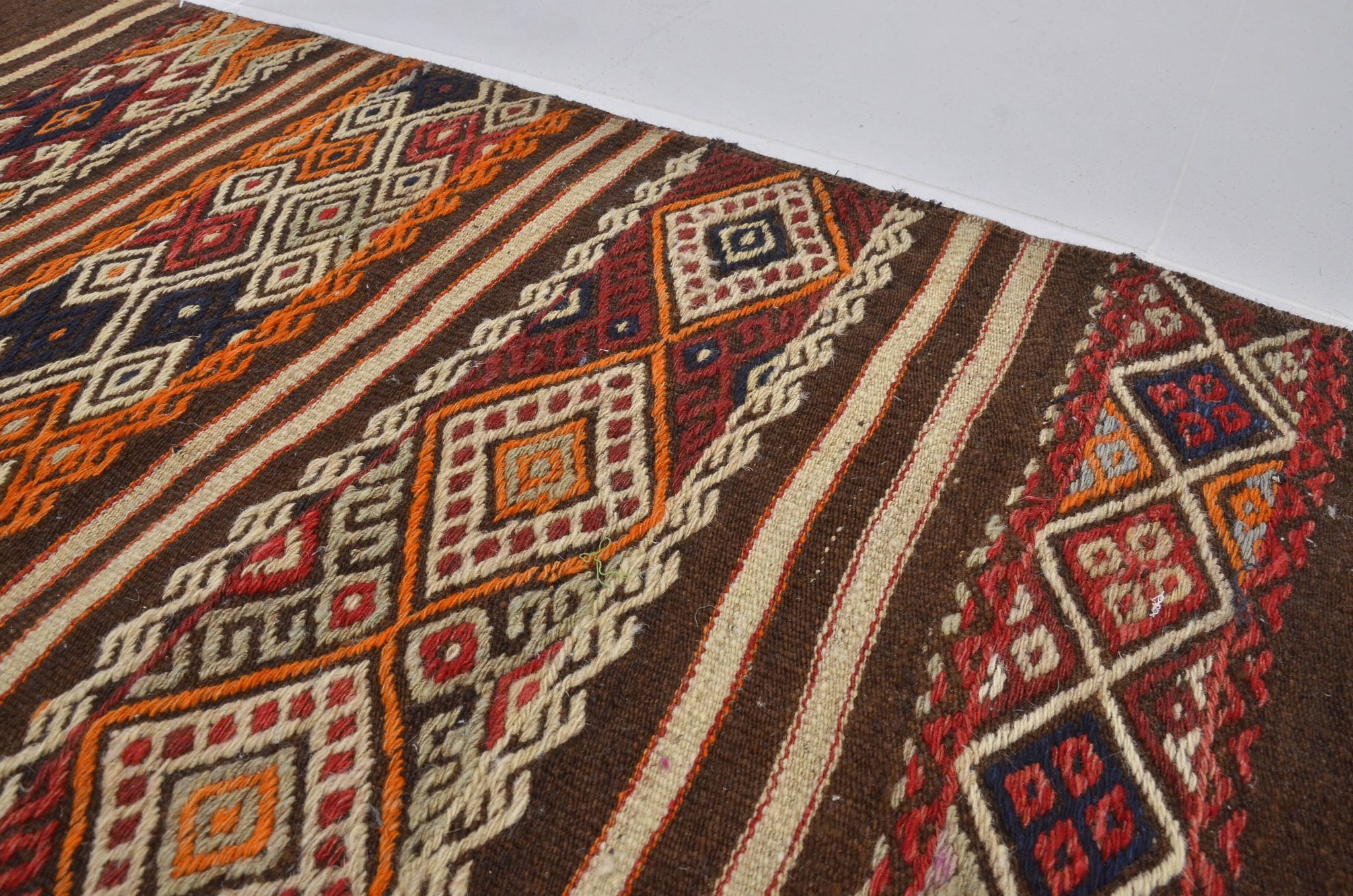Tapis kilim décoratif anatolien vintage