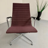 EA 122 swivel chair designed by Charles and Ray Eames for Vitra, 1980s.