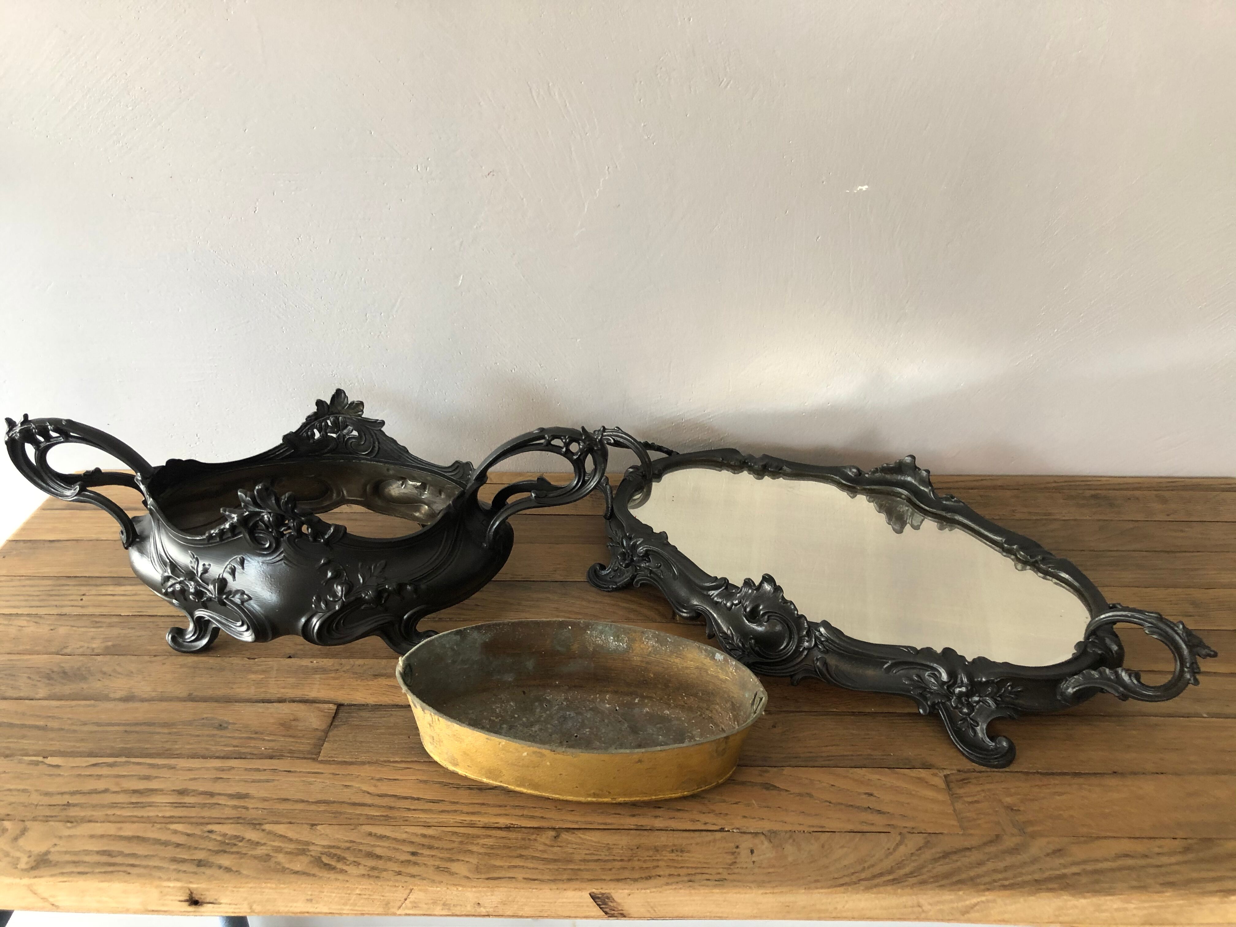 Louis XV-style centerpiece