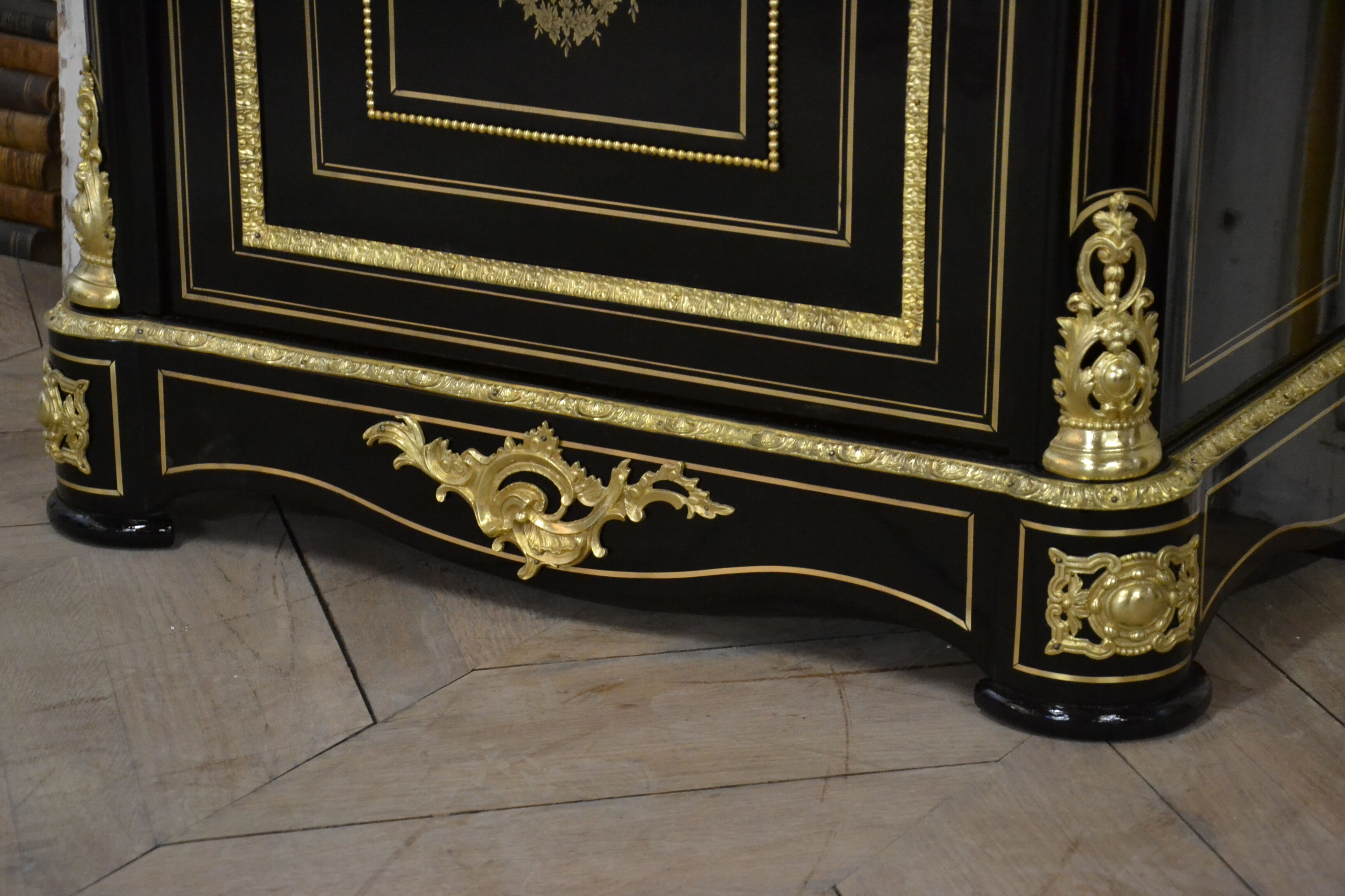 Meuble d’appui Napoléon III en bois noirci