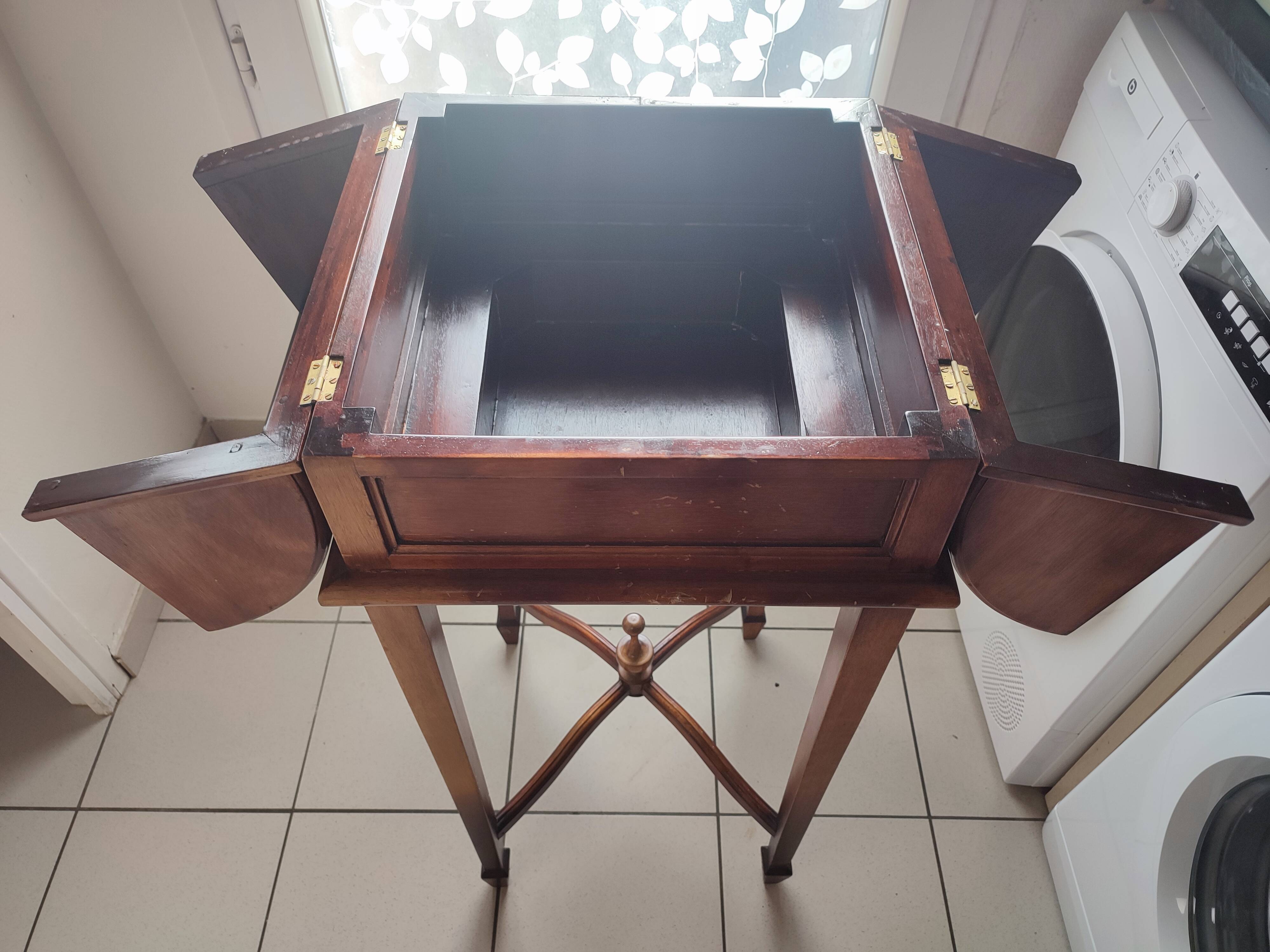 Liquor cellar cabinet