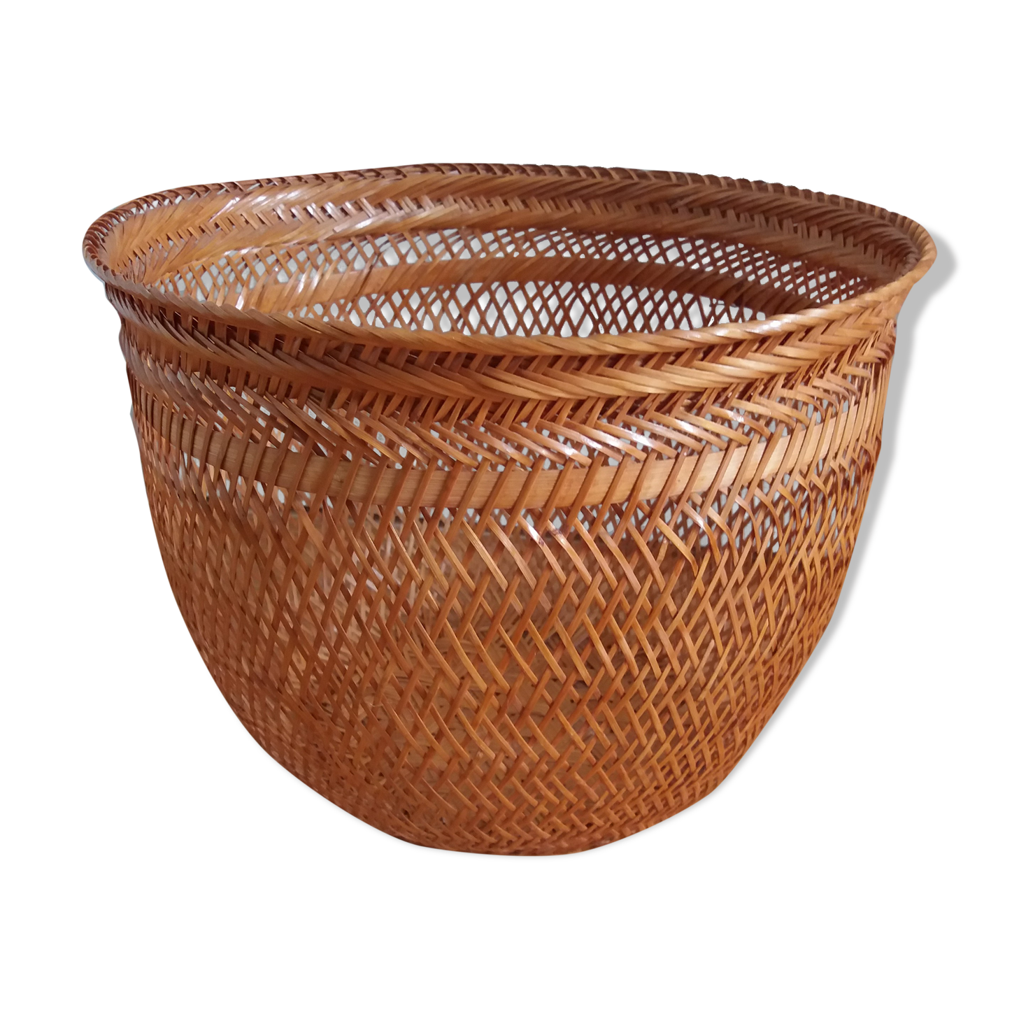 Basket basket in woven rattan wicker