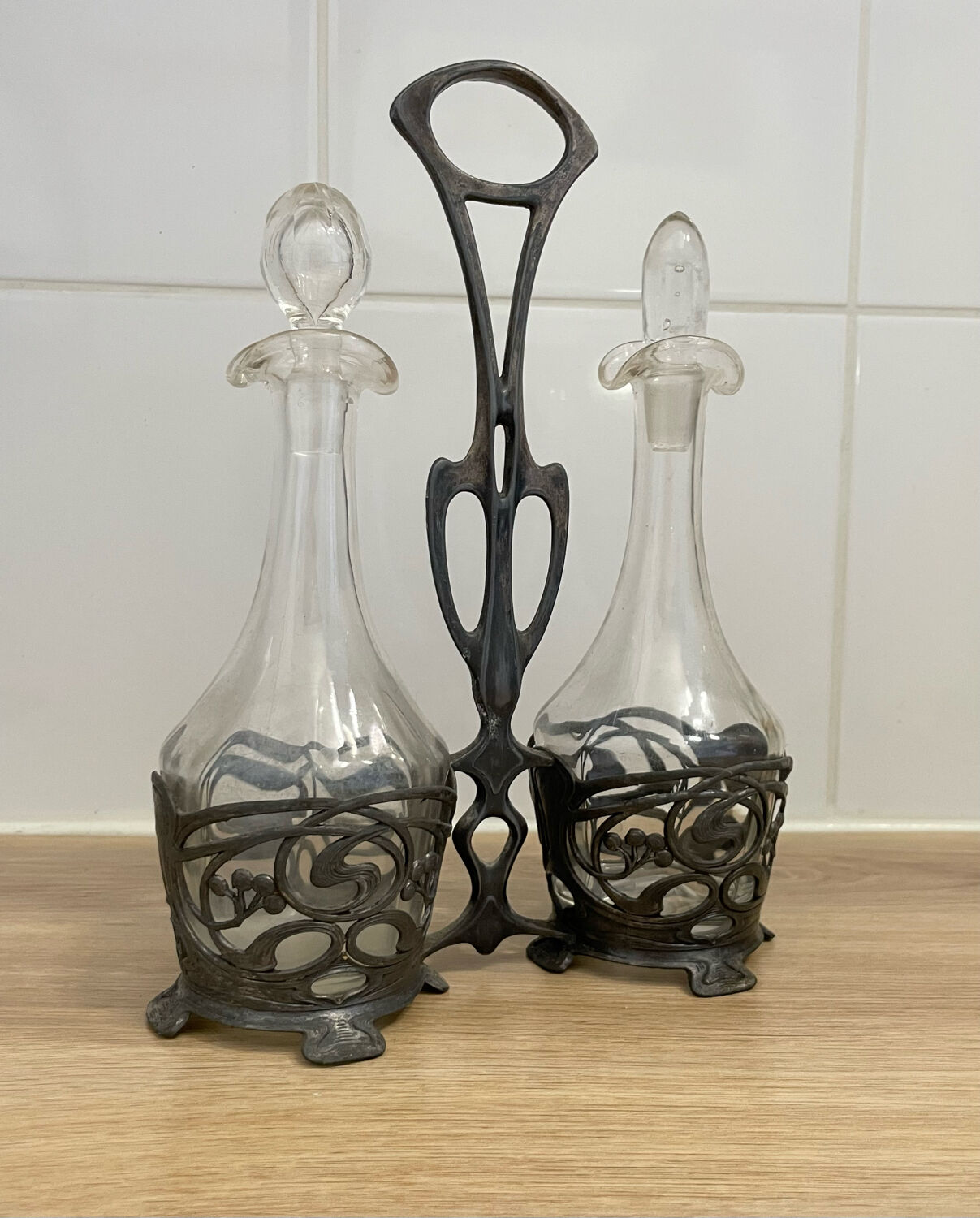 Art Nouveau table servant