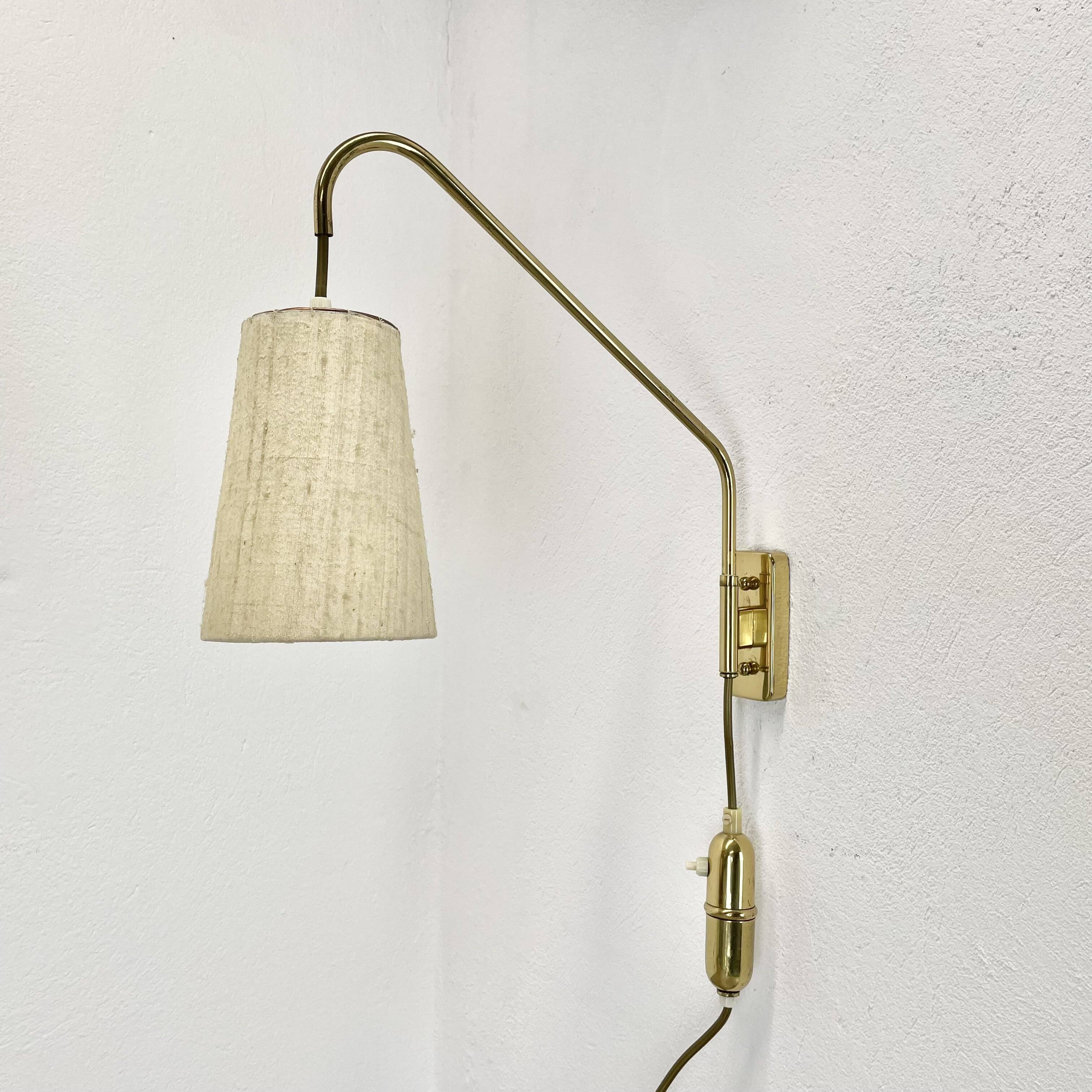 Minimalist Adjustable Swing Arm counterweight Brass Wall Light, Germany 1950