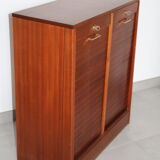 Low-curtained double-curtained cabinet