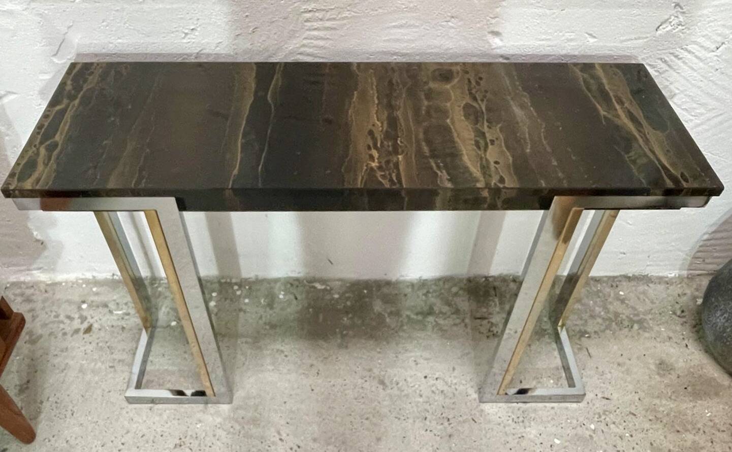 Console assigned to Guy Lefèvre.