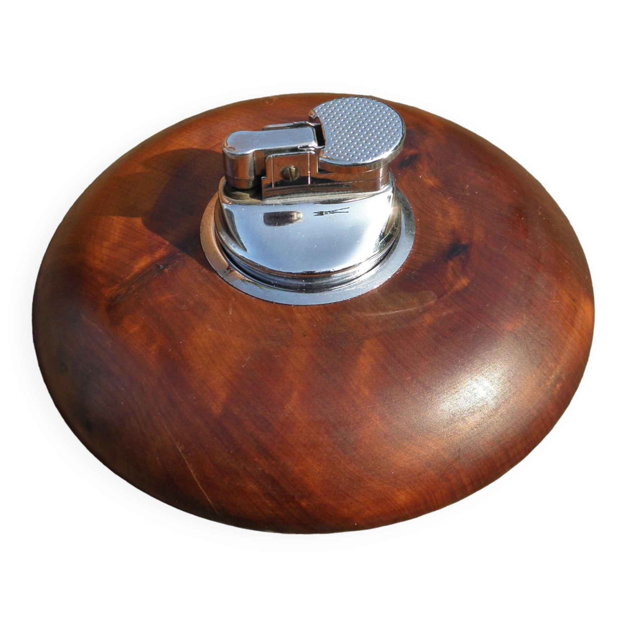 Table lighter in cedar