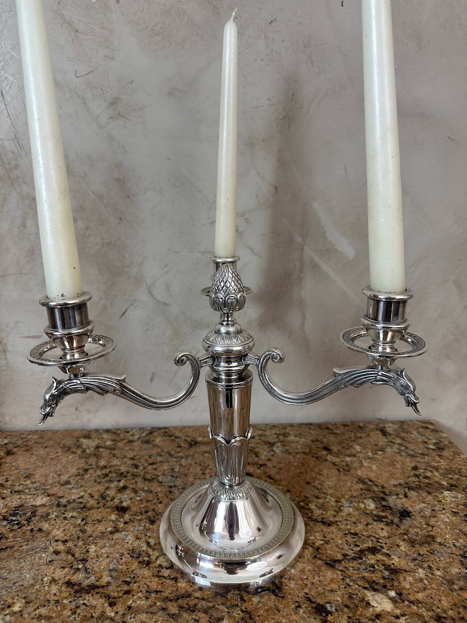 Paire de chandelier en métal argenté