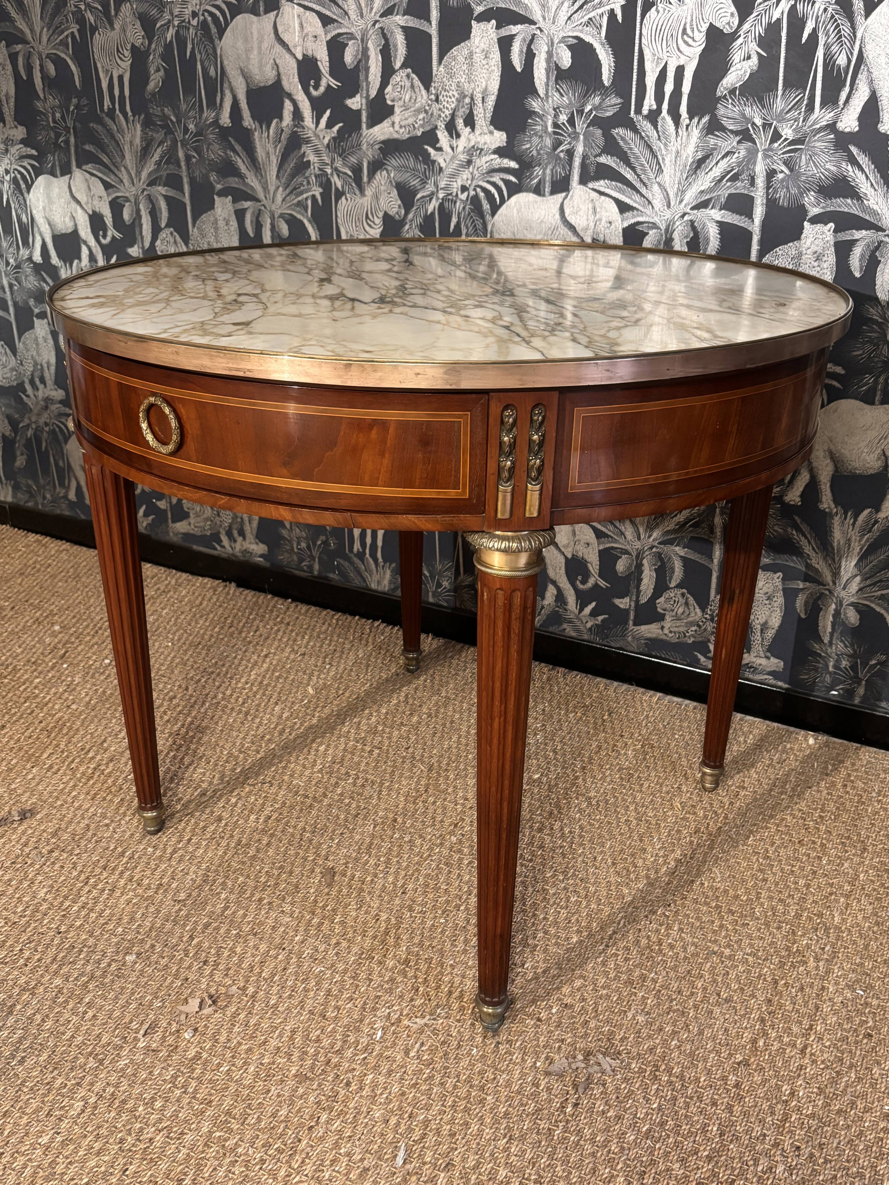 Table de milieu style Louis XVI fin XIX eme