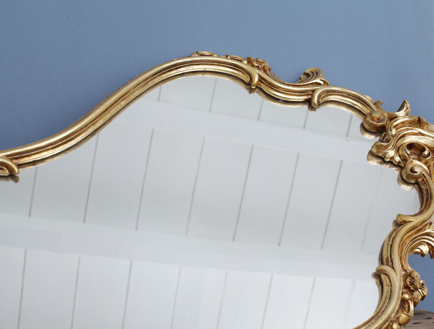 Golden rock mirror with gold leaf 43x70cm