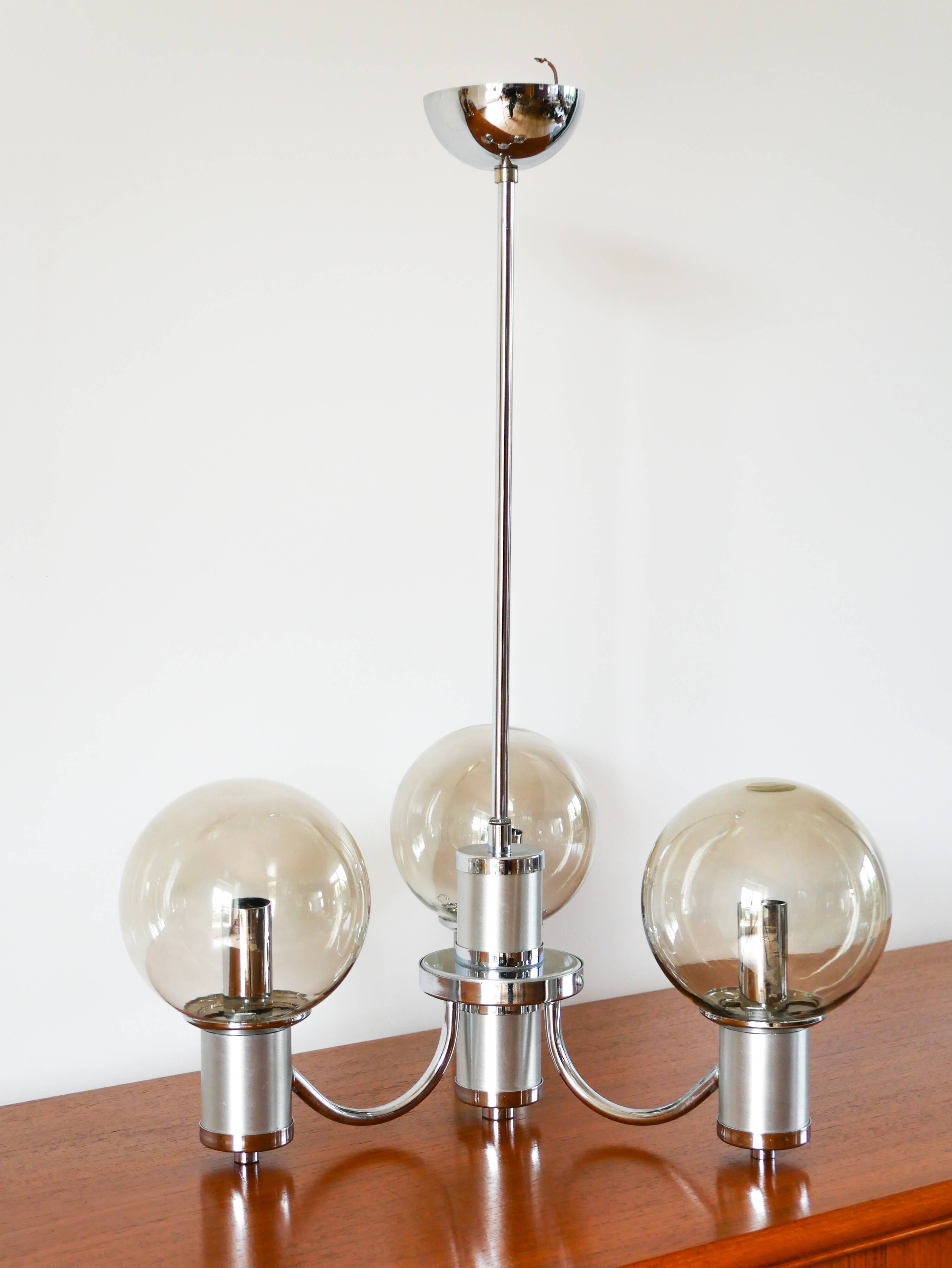 Three-branched chandelier, in chrome and smoked glass globes, Design, 1970