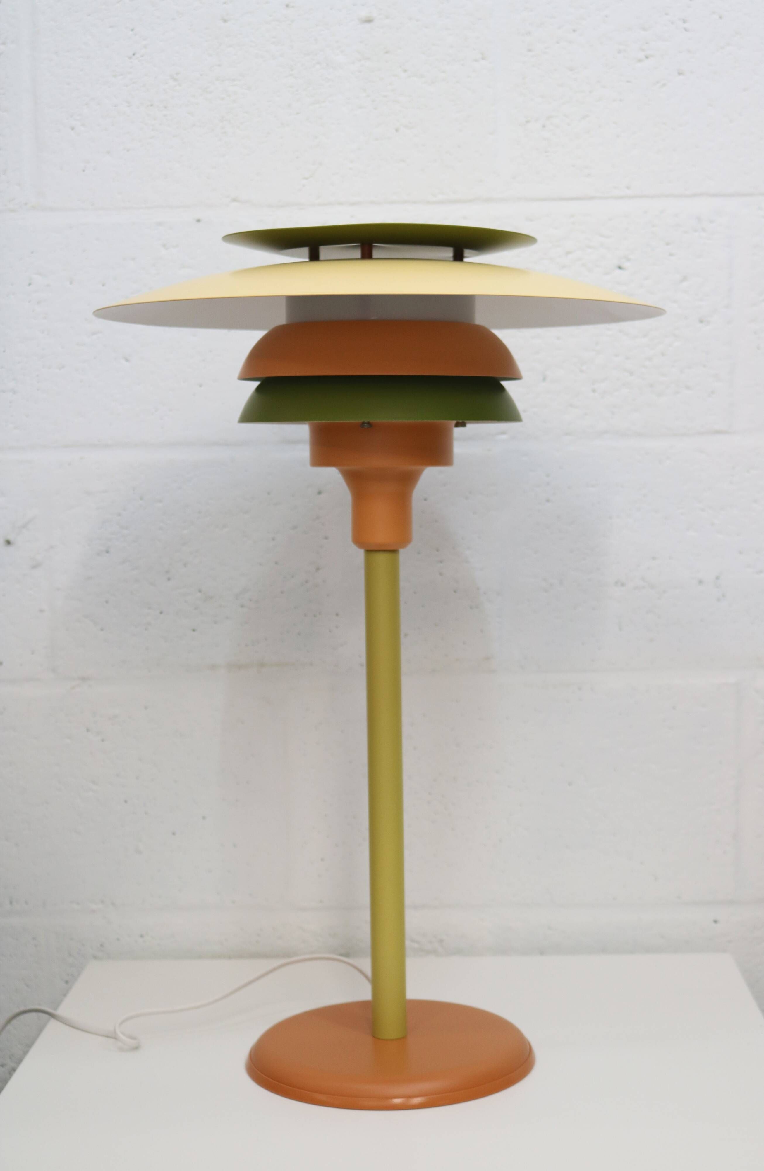 Lampe de bureau danoise unique en rose et vert par Lyskaer - Modèle 2252 -