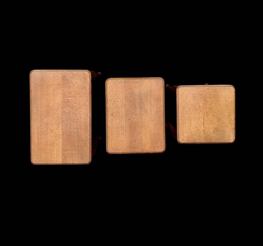 Set of three antique nesting tables in solid oak – cabriole legs