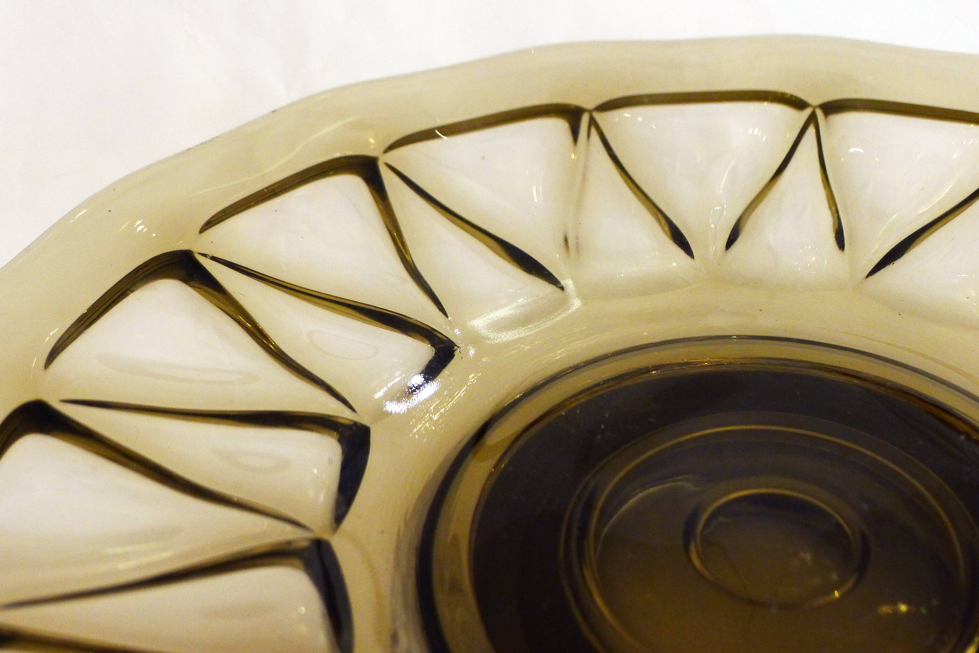 Art Deco footed coupe dish