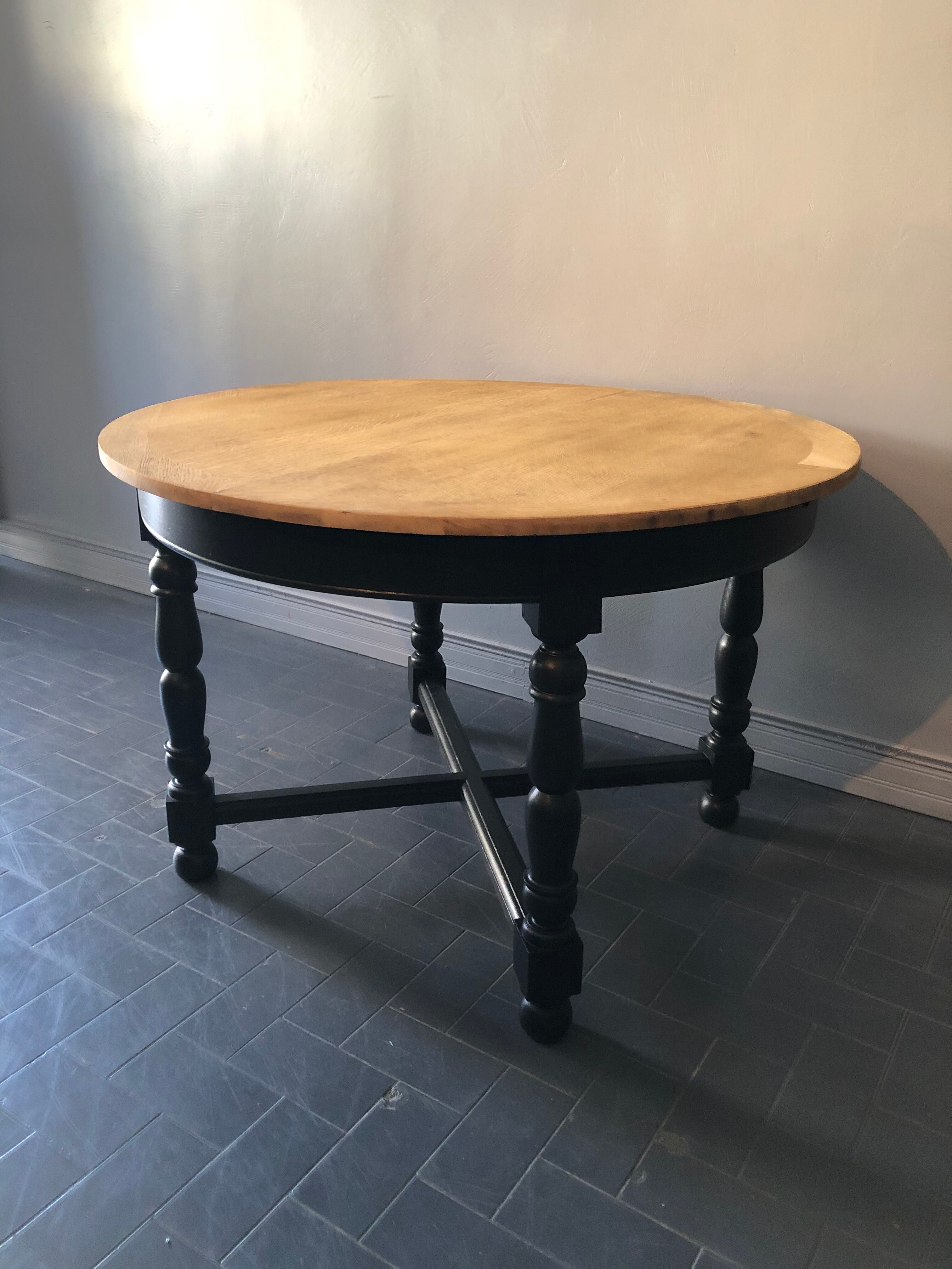 Integrated extended roundtable