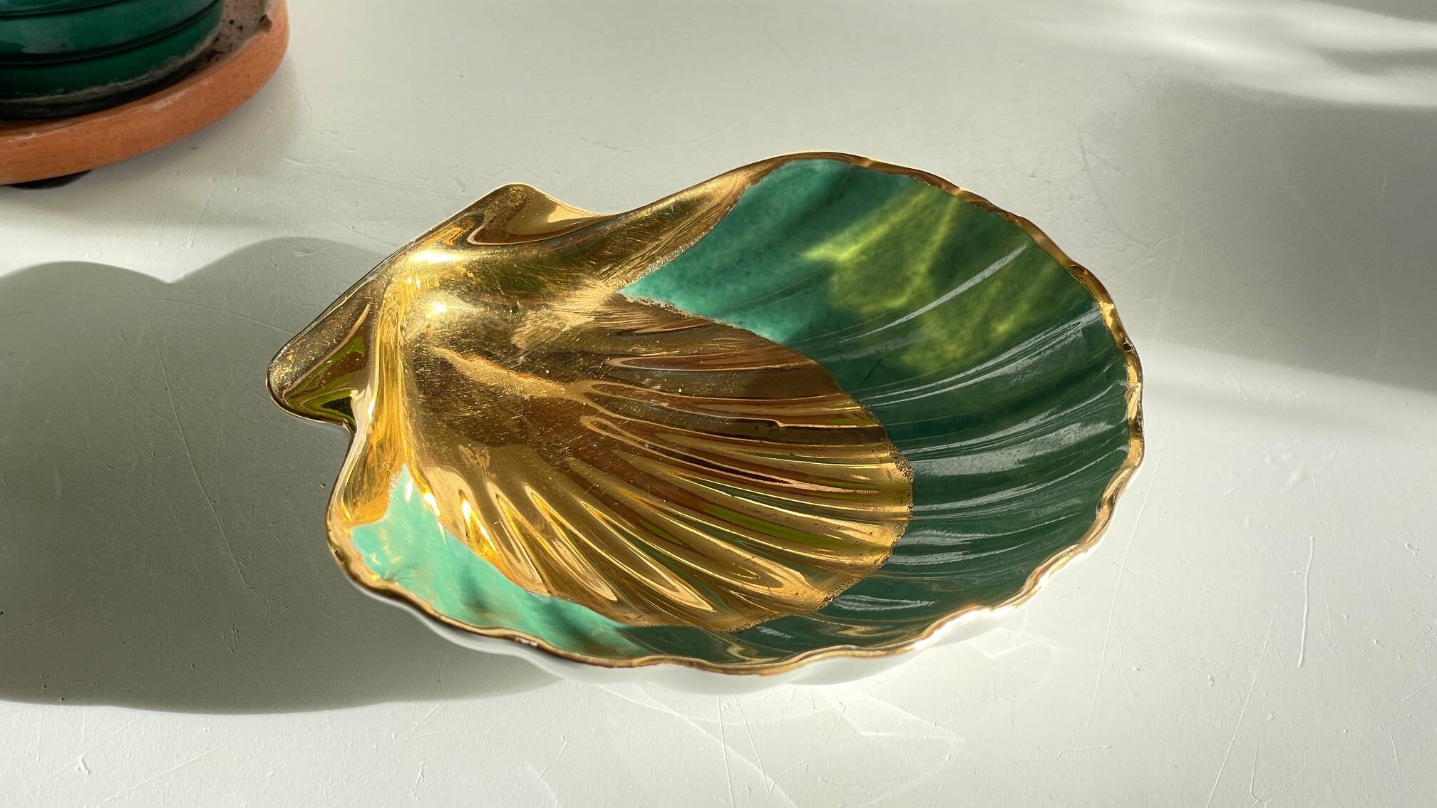 Shell-shaped empty pocket Limoges FRANCE