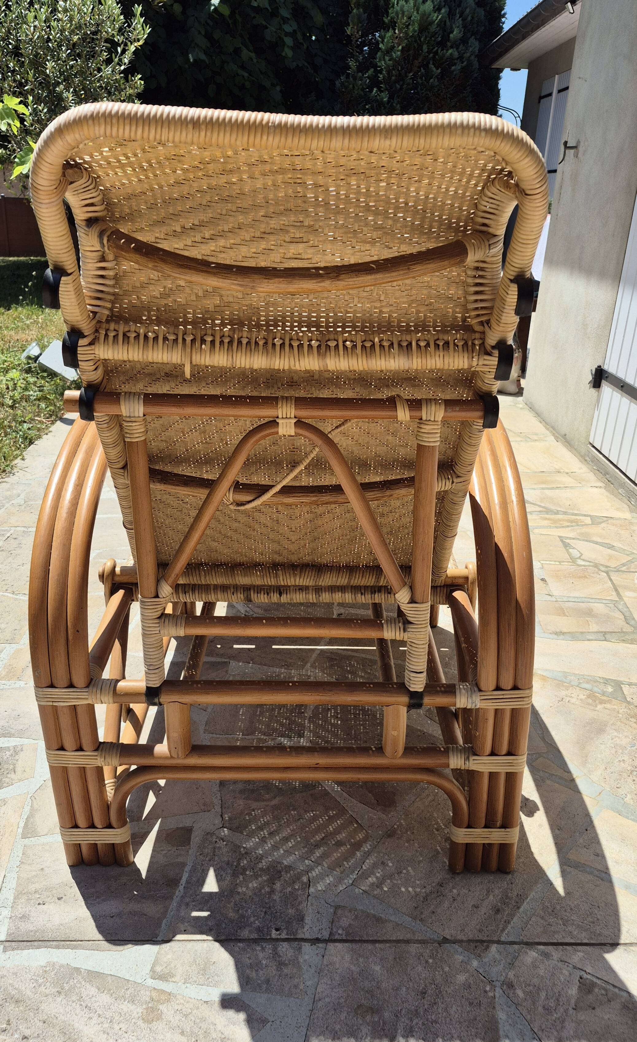 Vintage rattan and bamboo chaise longue, circa 1960s Italy.
