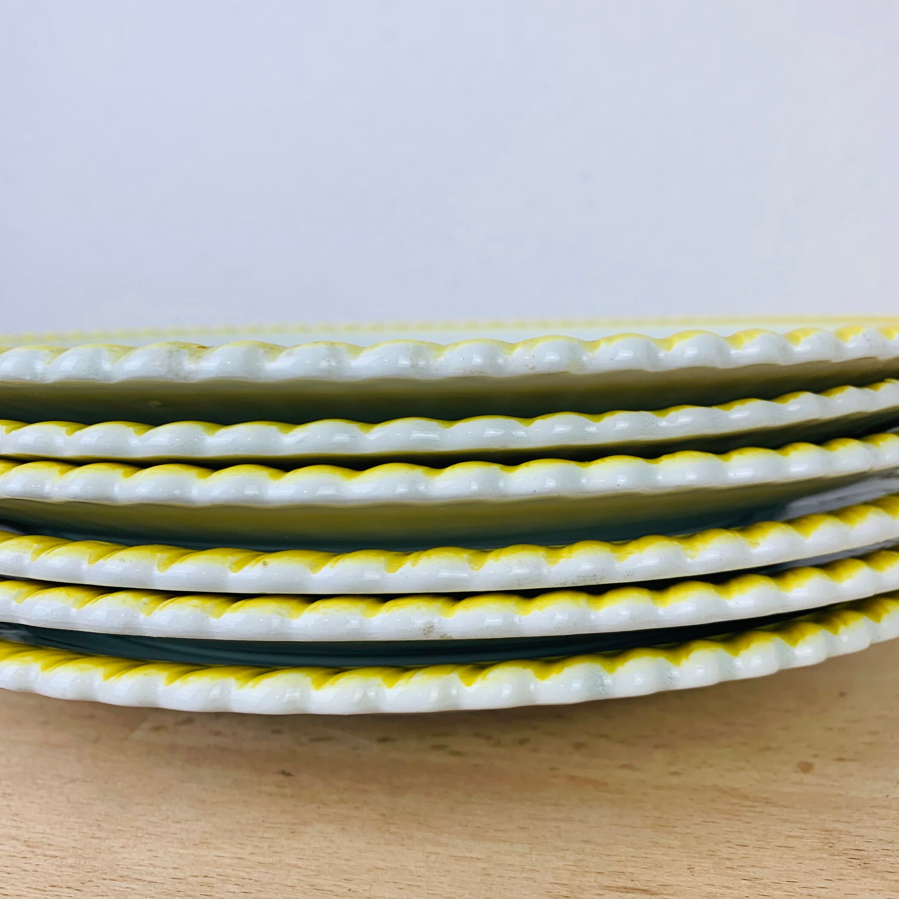 Set of 6 flat plates vintage earthenware