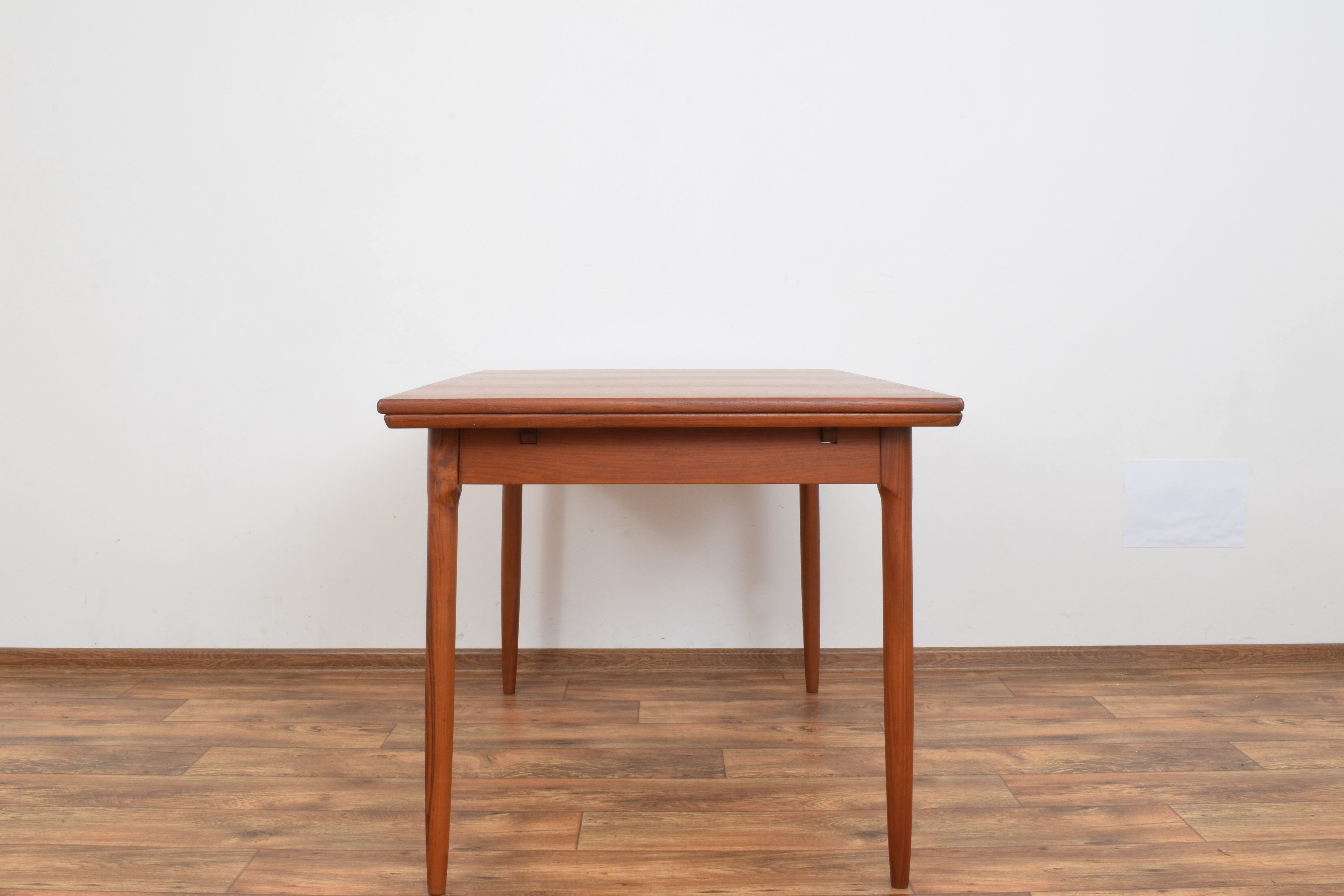 Mid-century danish teak extendable dining table, 1960s