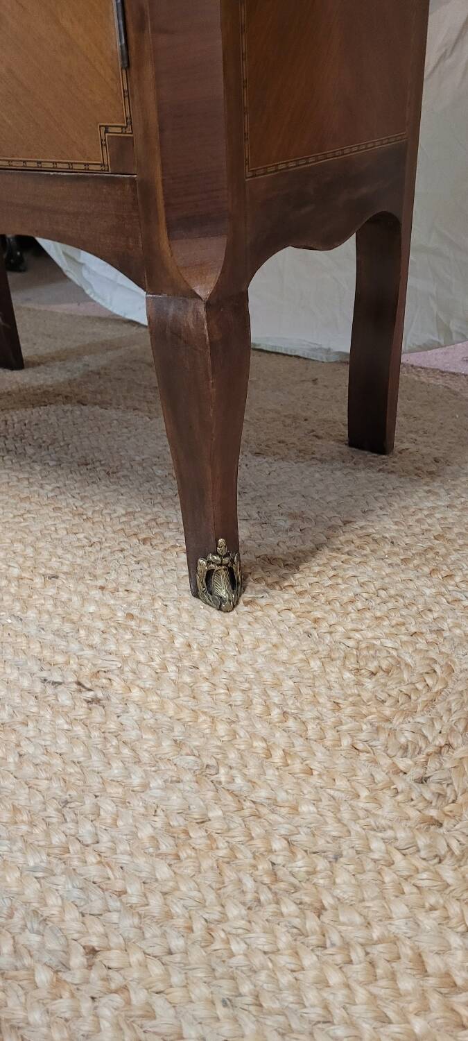 Louis XV style display case in marquetry