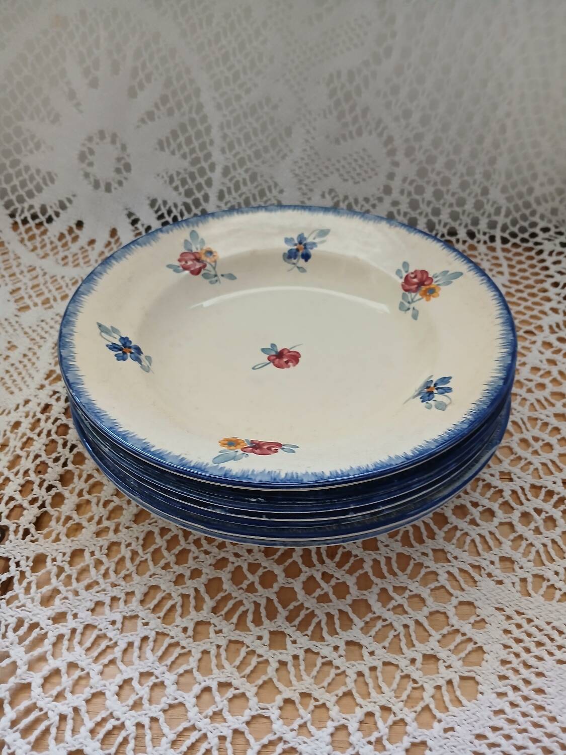 7 Digoin and Sarreguemines soup plates