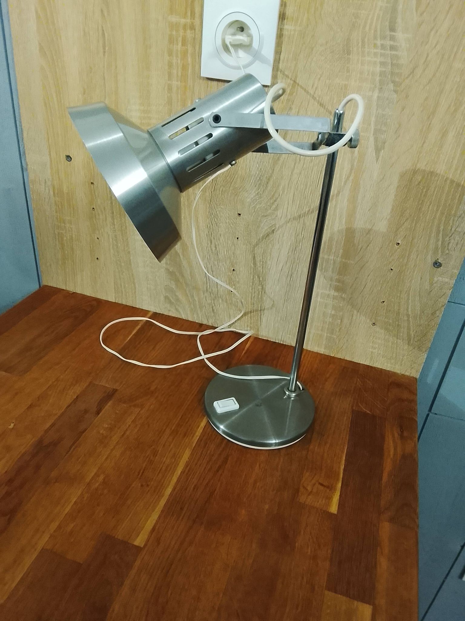 Aluminor desk lamp