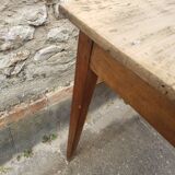 Farm table