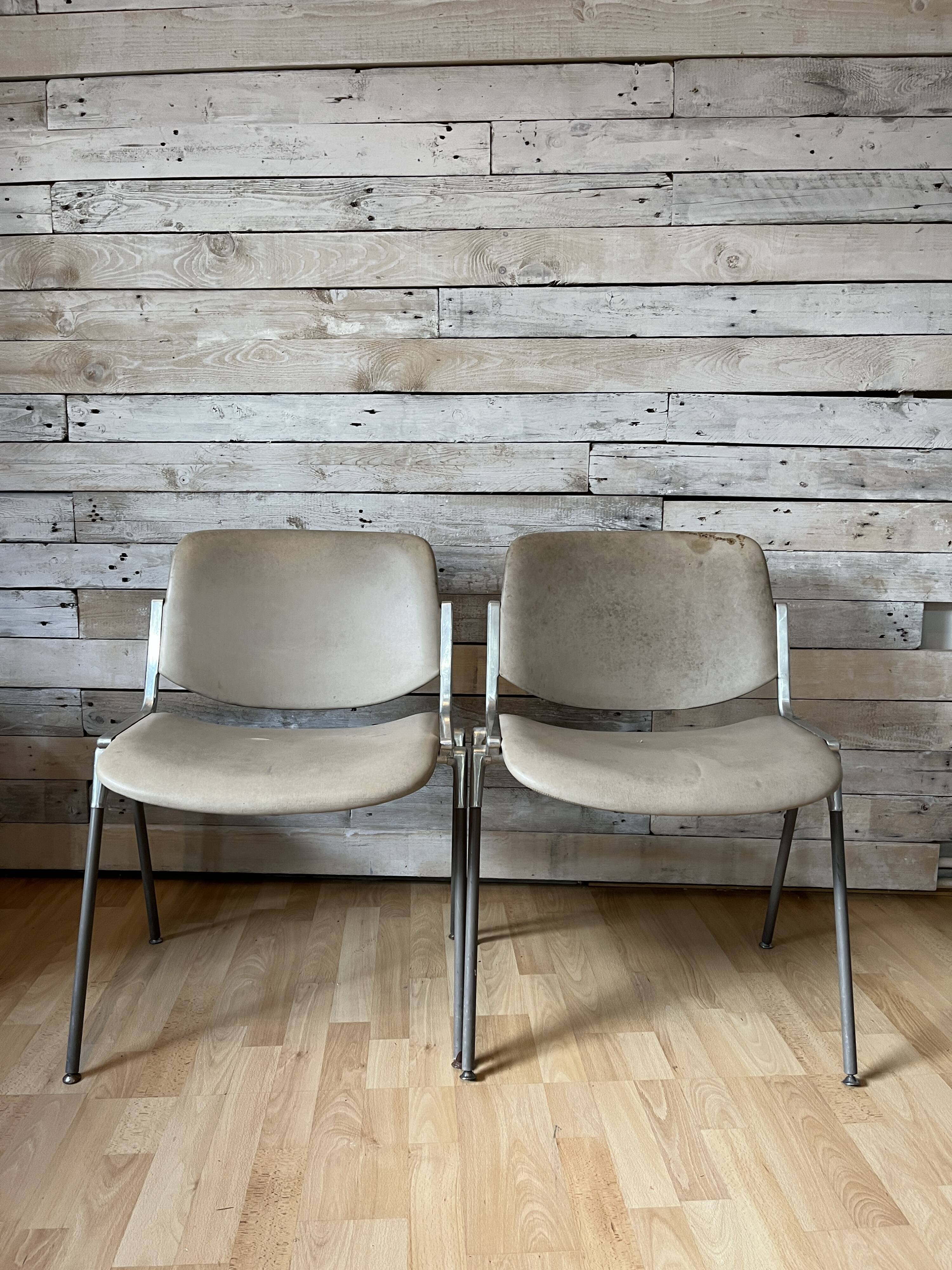 Pair of stackable chairs by Giancarlo Piretti for Castelli