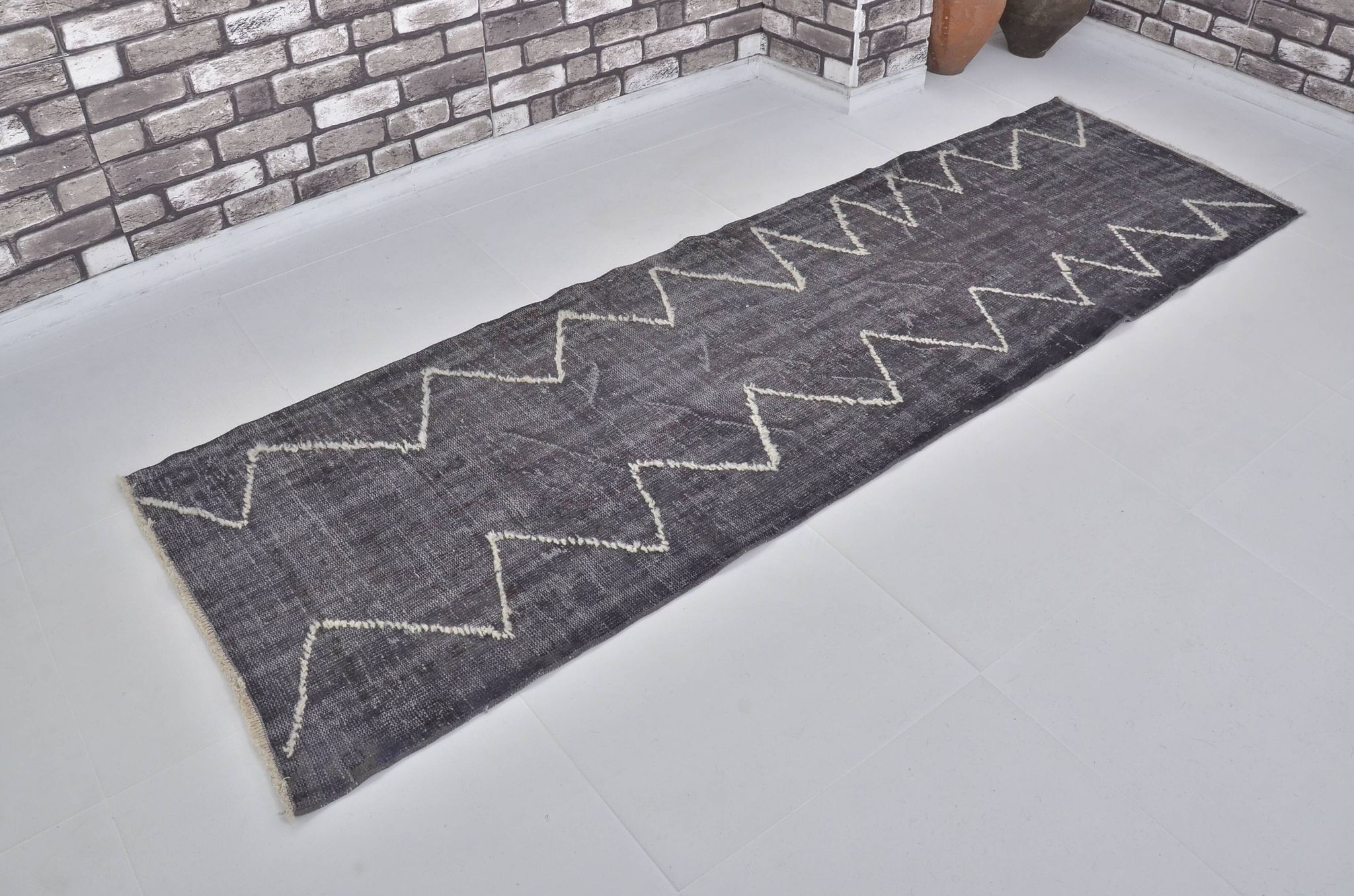 Tapis décoratif ancien en pompons sku 3826
