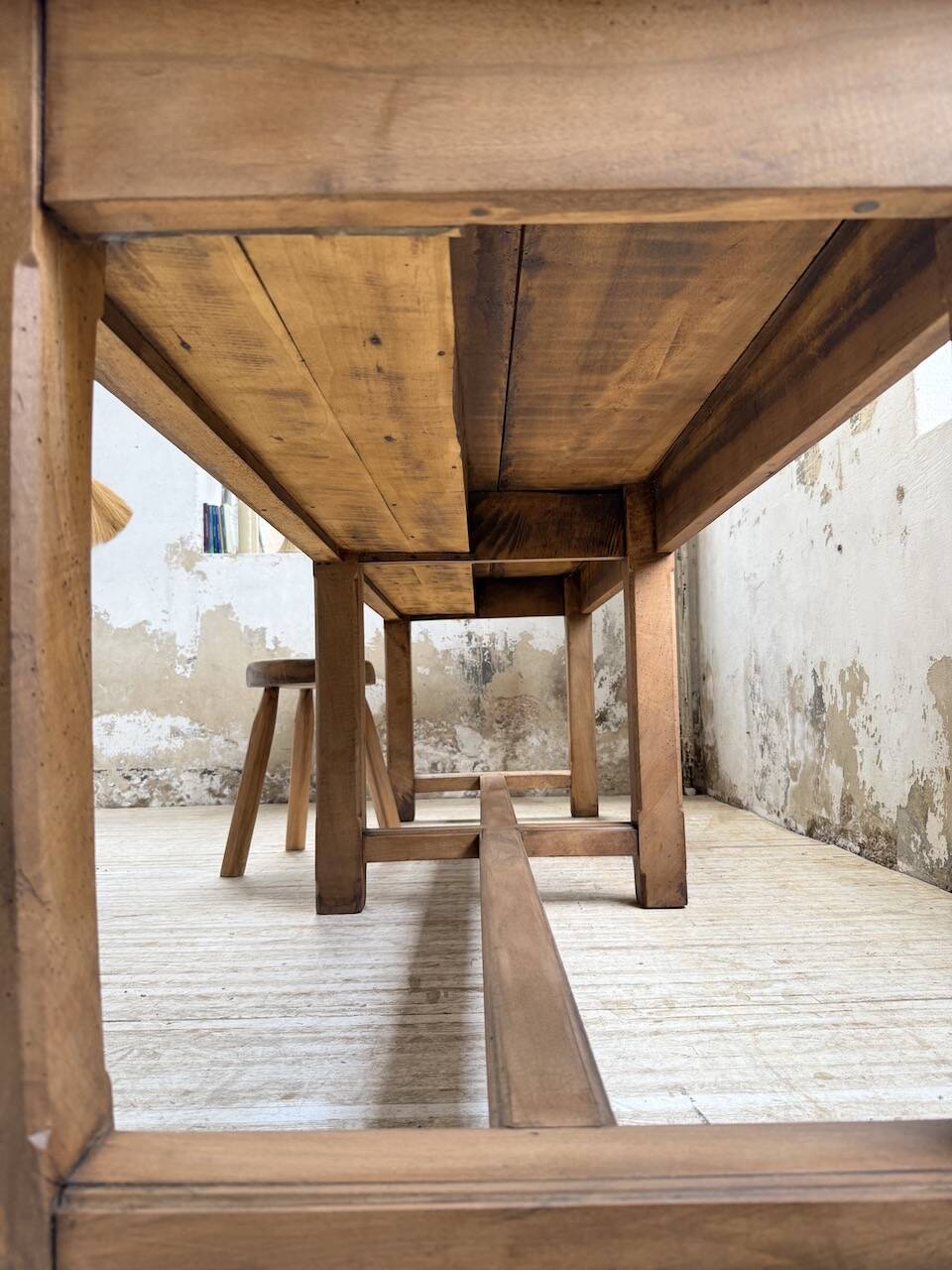 Antique farmhouse or drapery table in walnut, 1900 XL