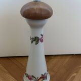 Poivrière en porcelaine de Paris