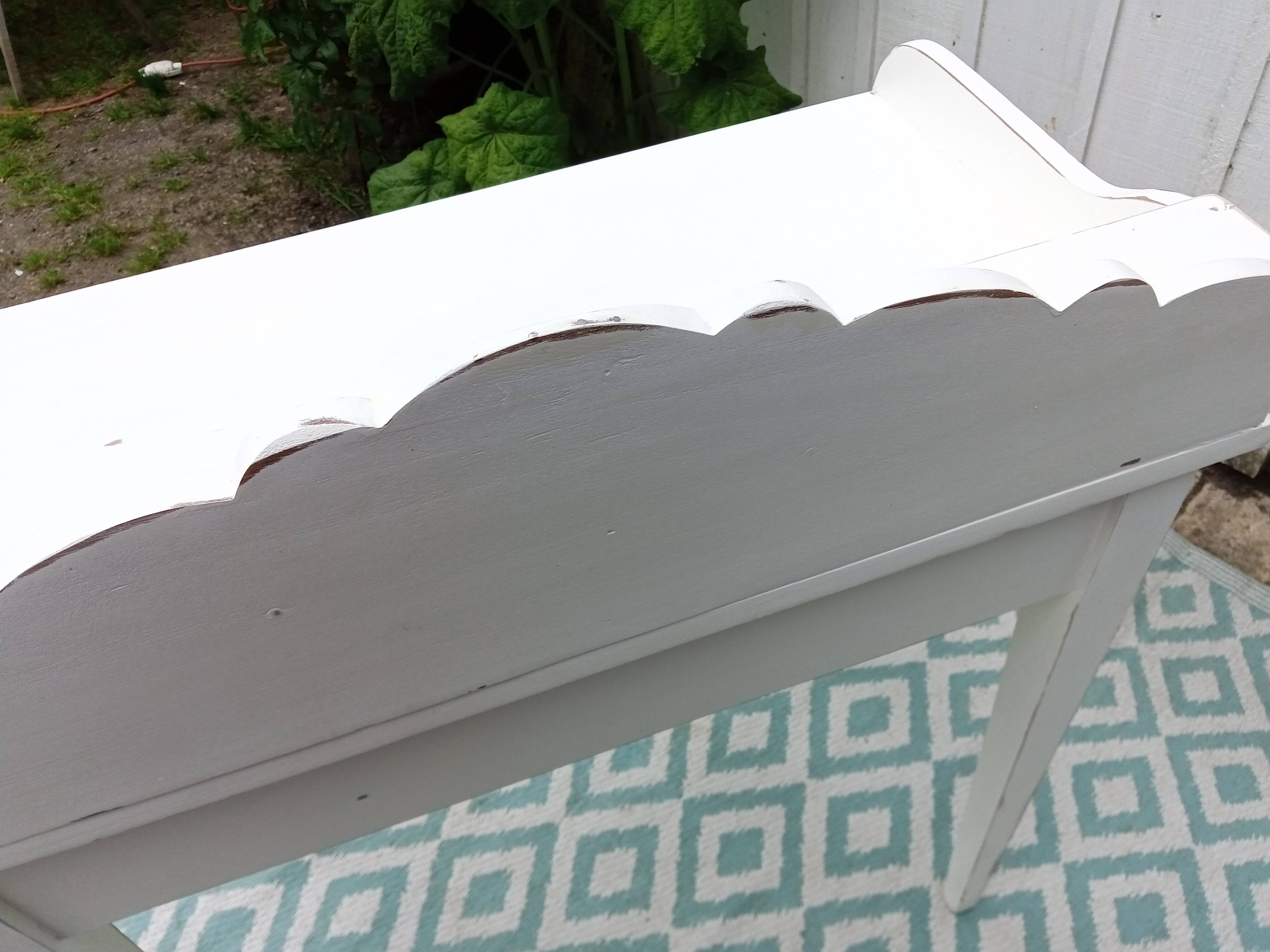 Desk / Dressing table